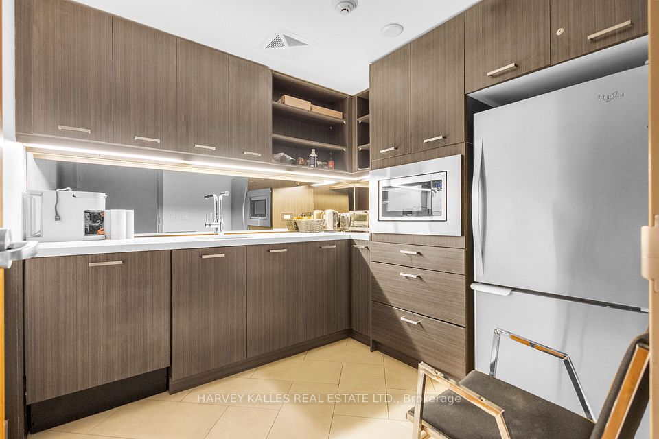 170 Chiltern Hill Road 402