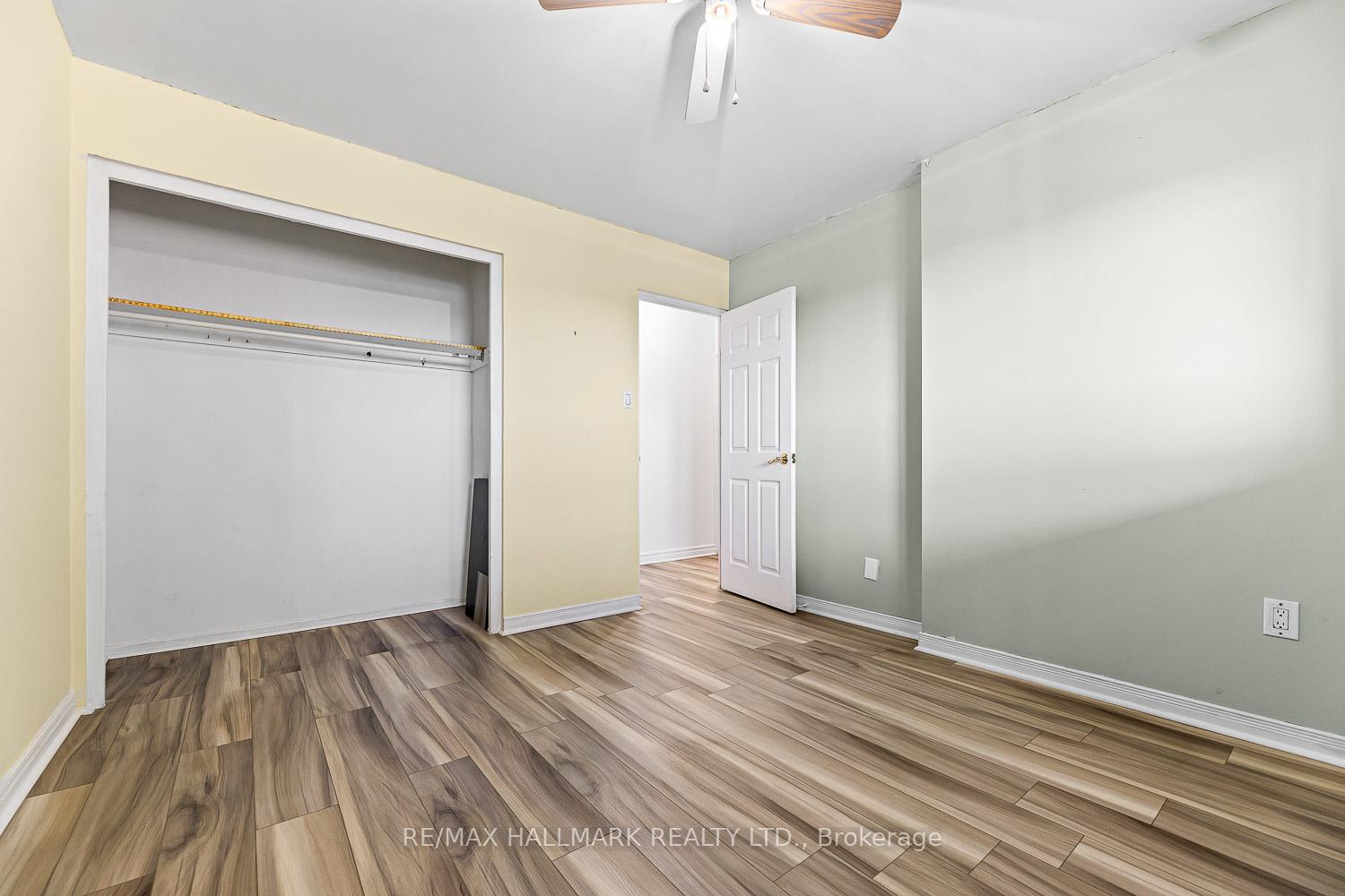 2 Bedrooms Condo at 5 Frith,  Toronto For sale