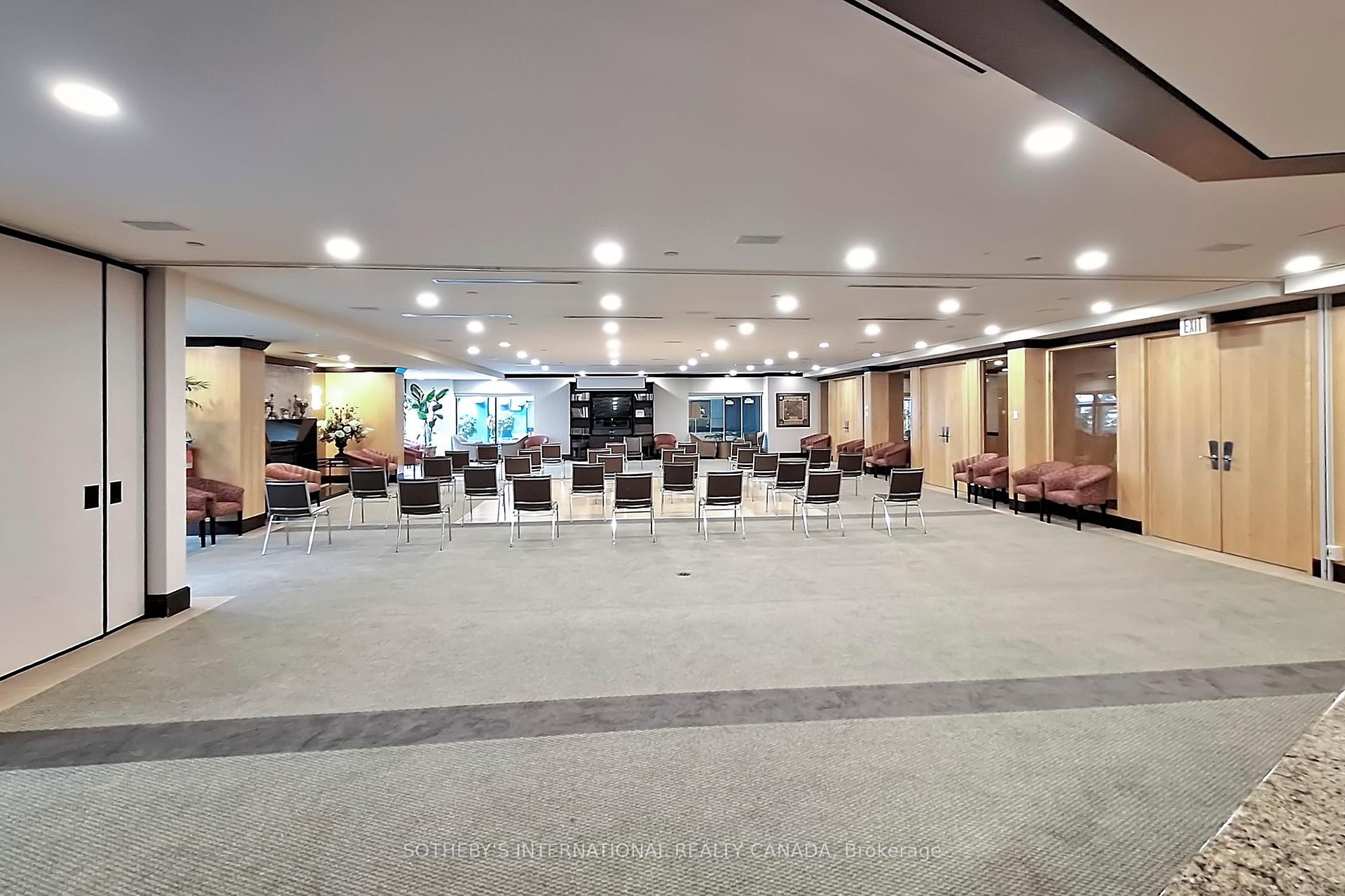 3 Bedrooms Condo at 89 Skymark, Toronto For sale