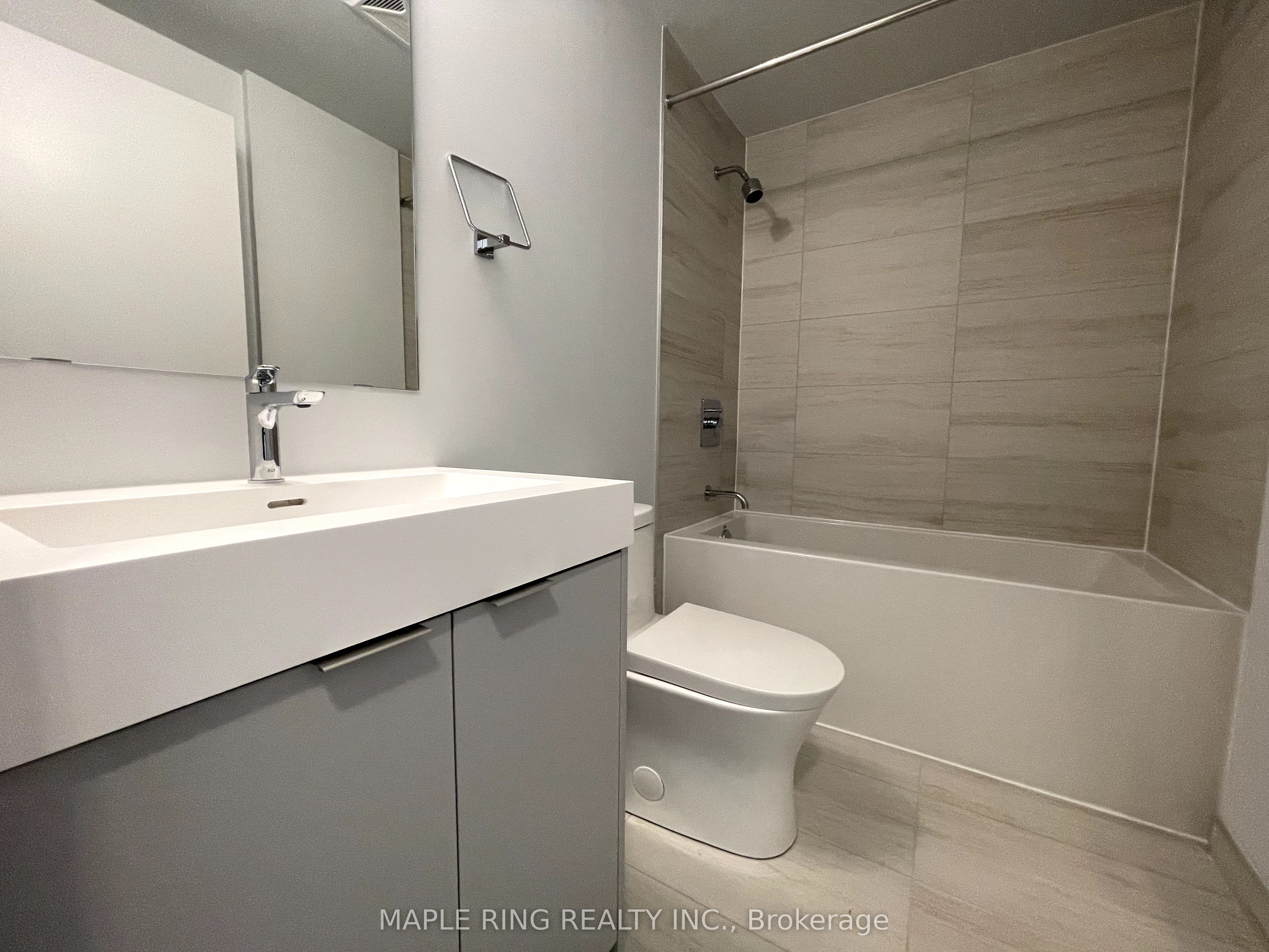 2920 Highway 7 Road, #3905
