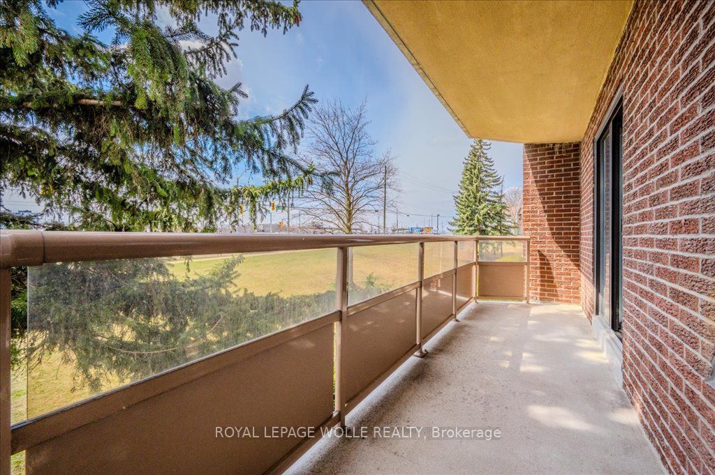 1100 Courtland Avenue E, #208