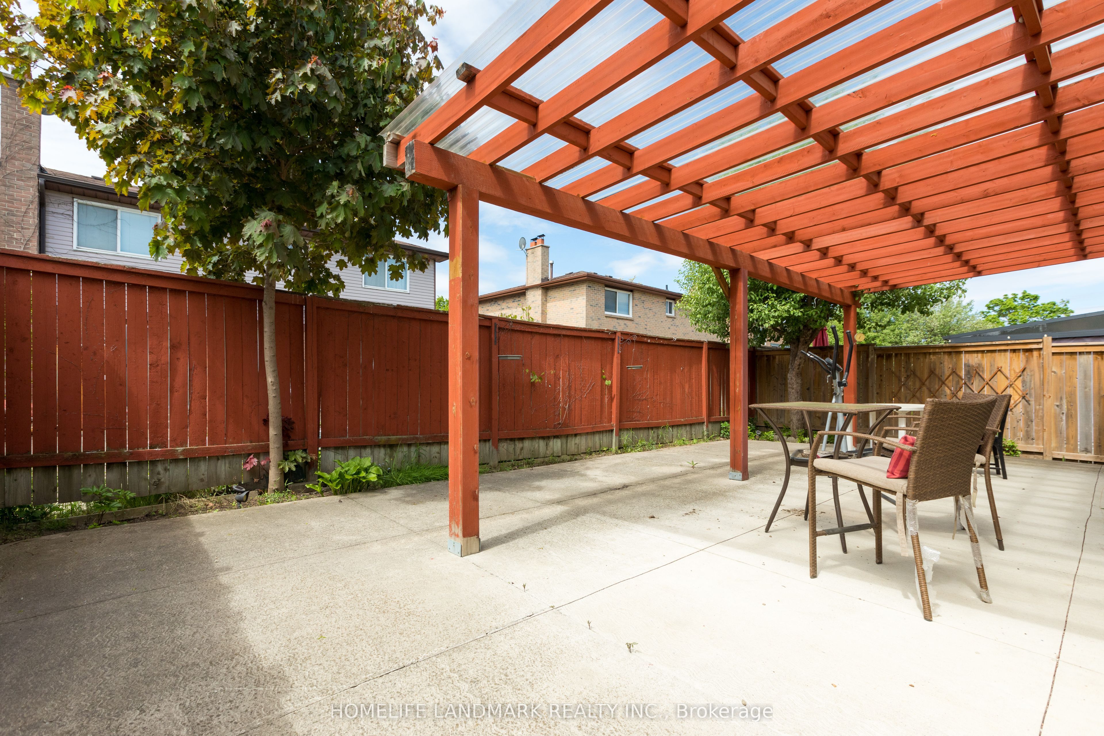 82 Dafoe Crescent