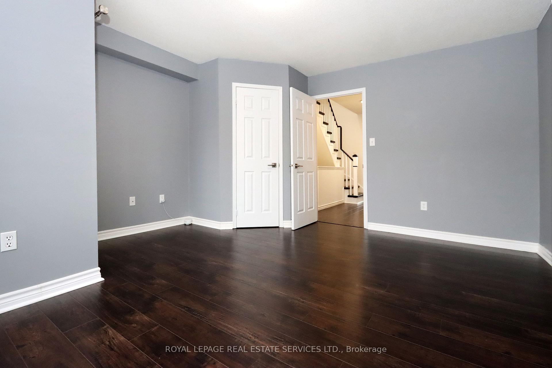 4 Bedrooms Condo at 1168 Arena, Mississauga For sale