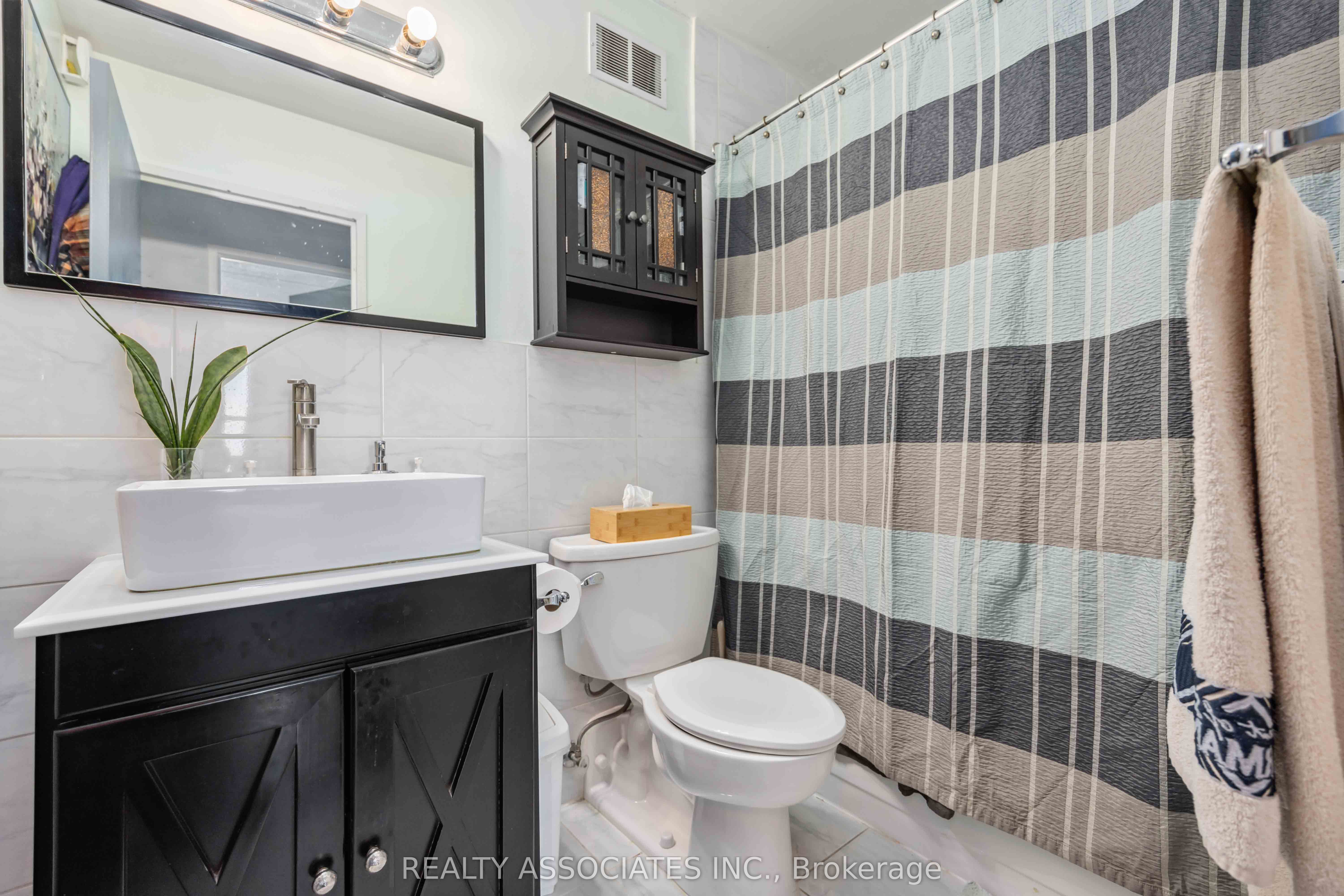 2 Glamorgan Avenue, #1014