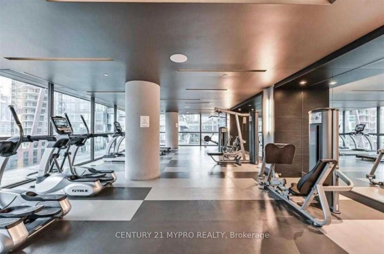 2 Bedrooms Condo at 290 Adelaide,  Toronto For sale
