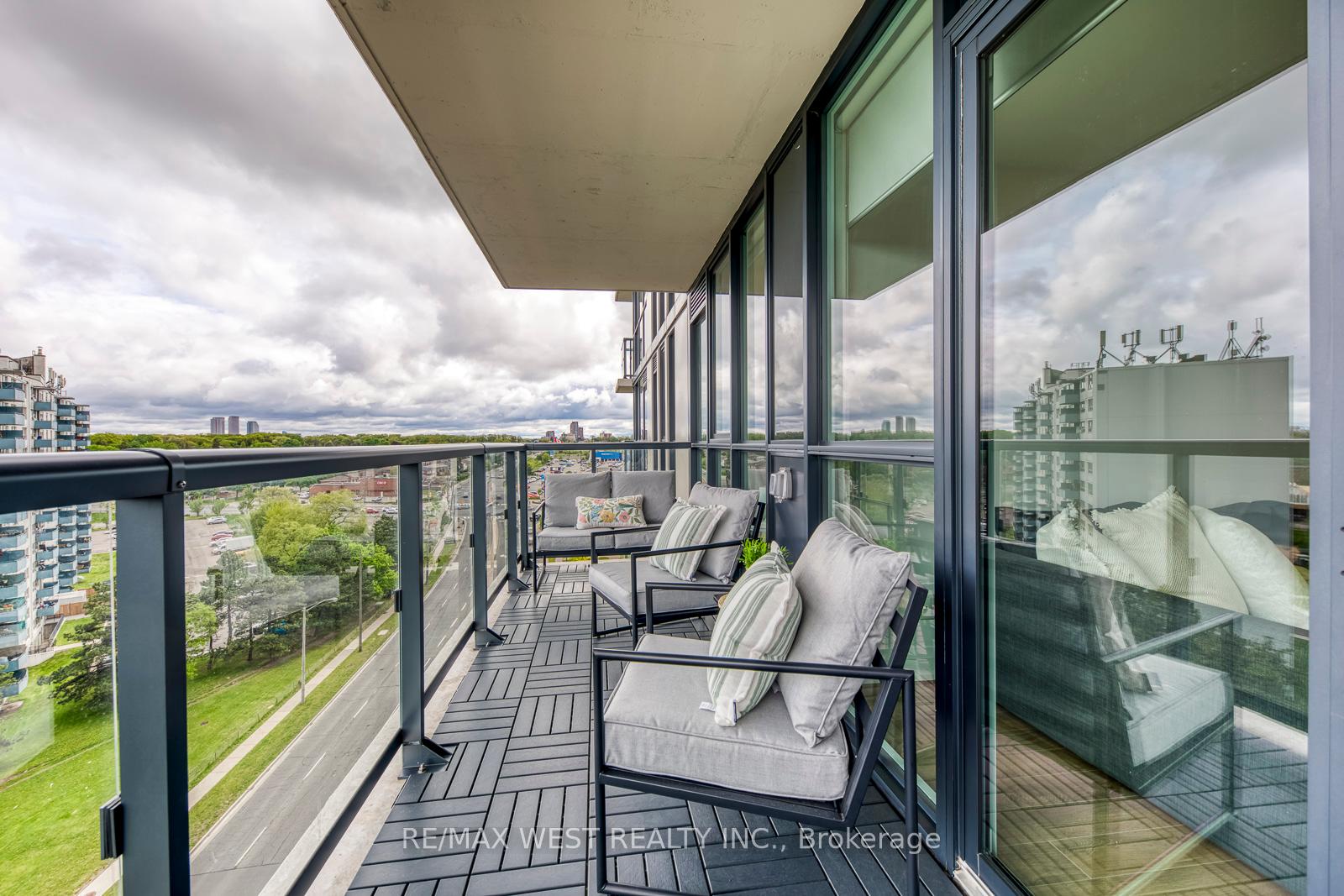 3 Bedrooms Condo at 1461 Lawrence, Toronto For sale