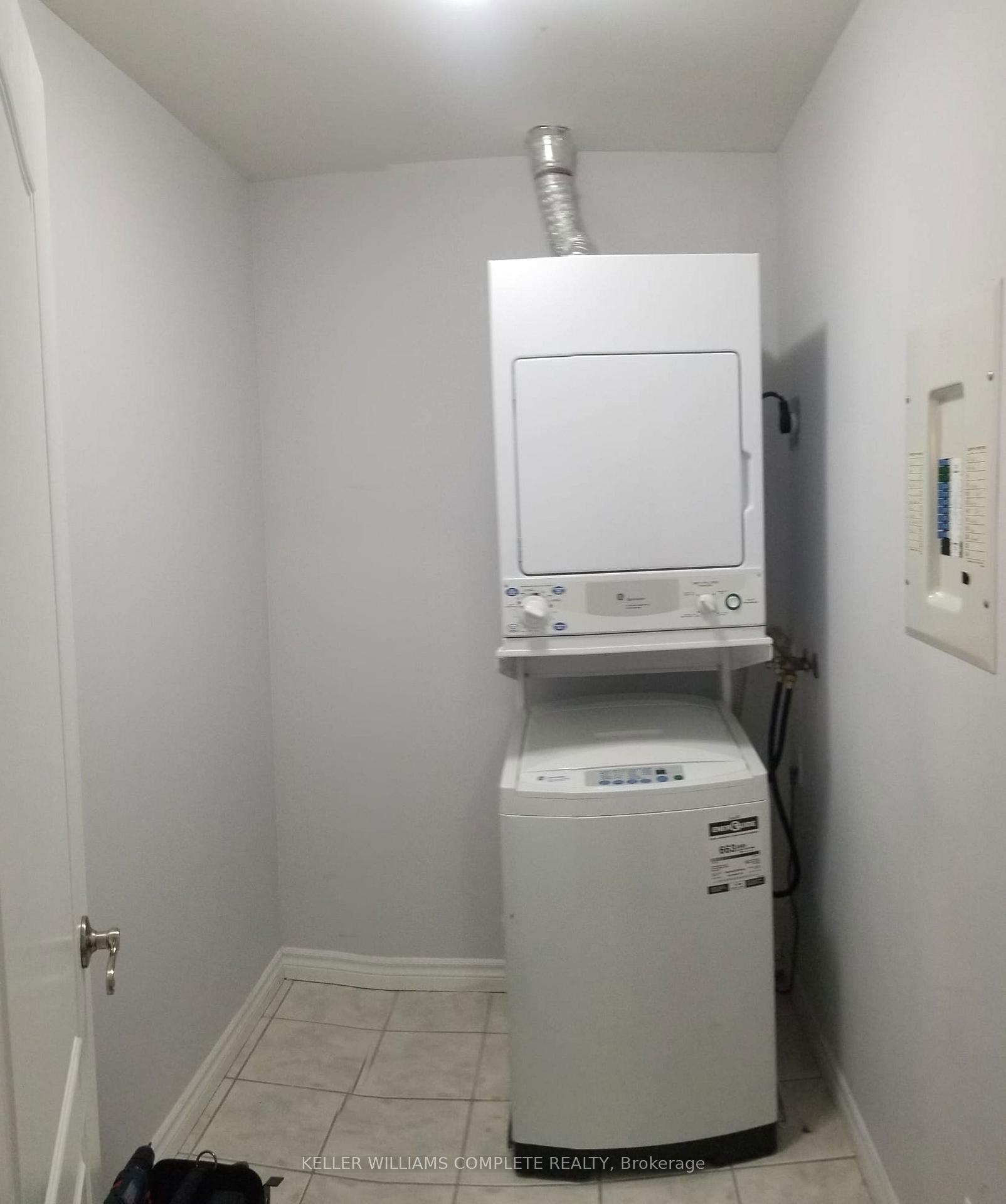 2 Bedrooms Condo at 135 James, Hamilton For sale