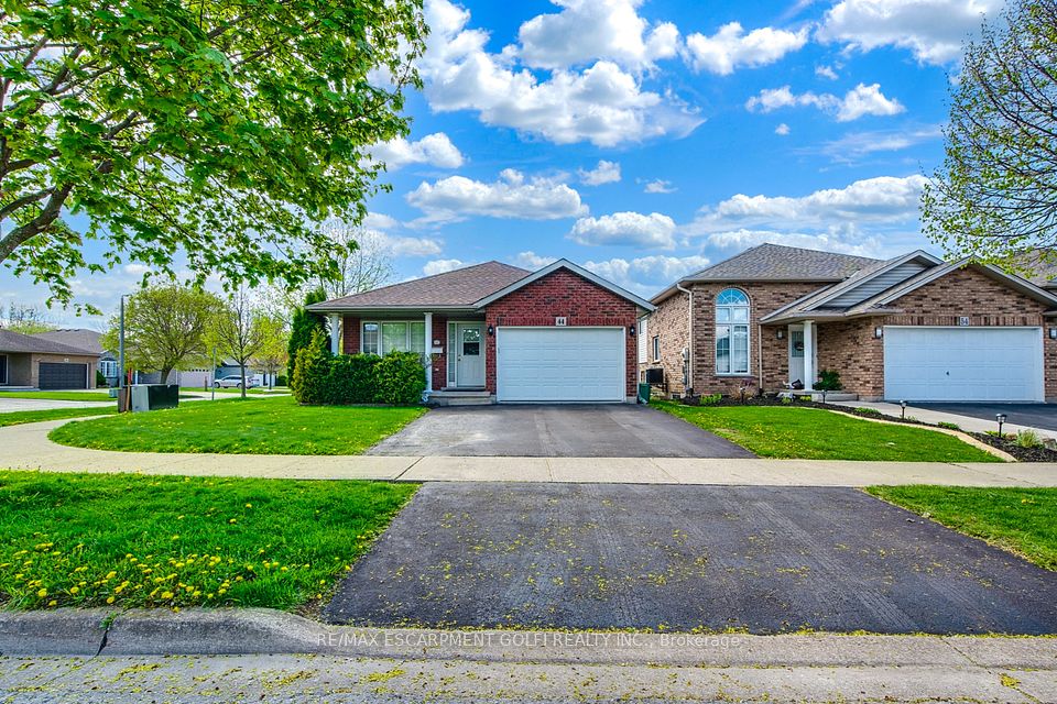 44 Lea Crescent