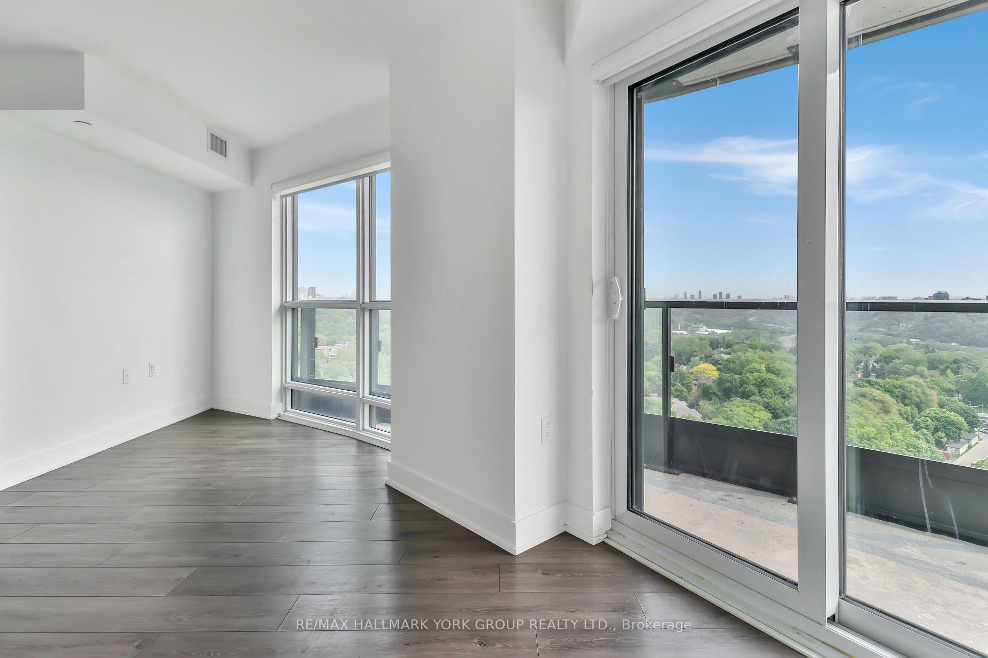 2 Bedrooms Condo at 585 Bloor, Toronto For sale
