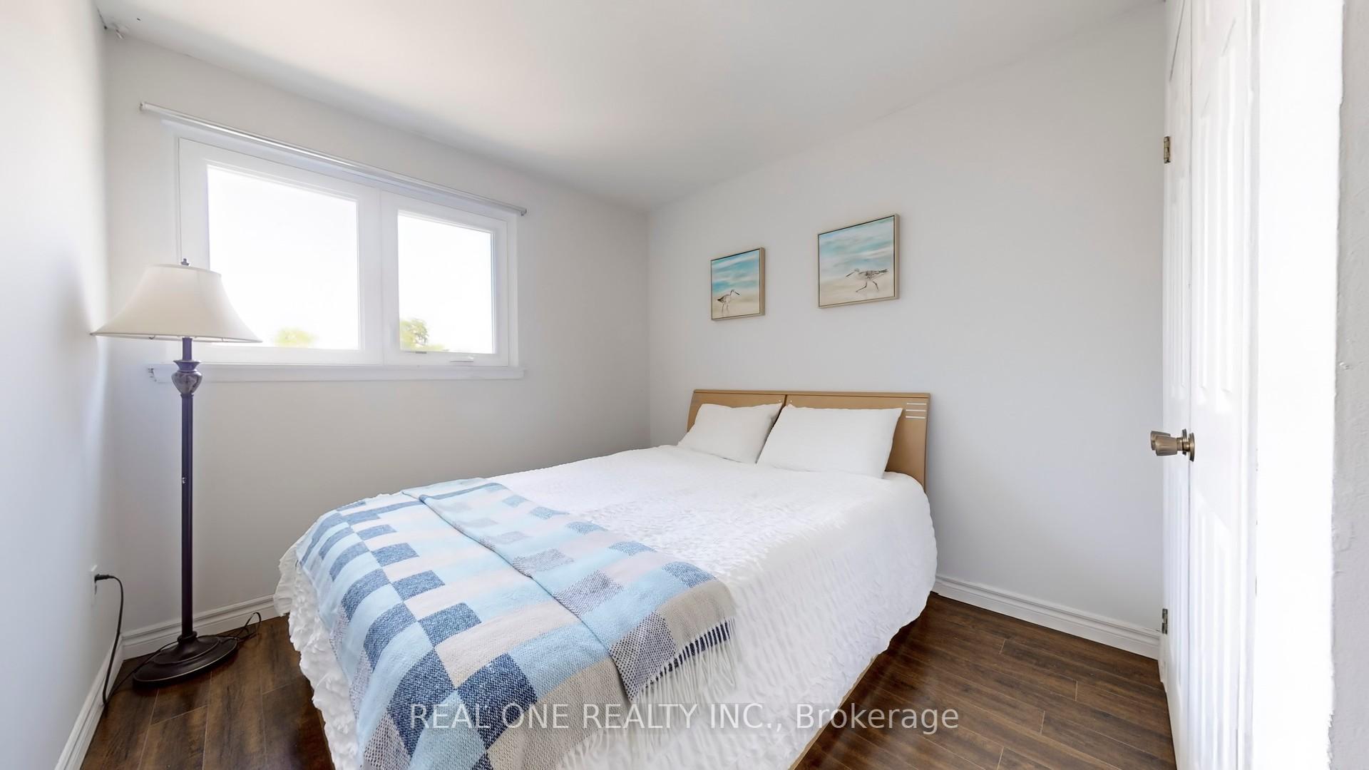 4 Bedrooms Condo at 54 Bonis, Toronto For sale