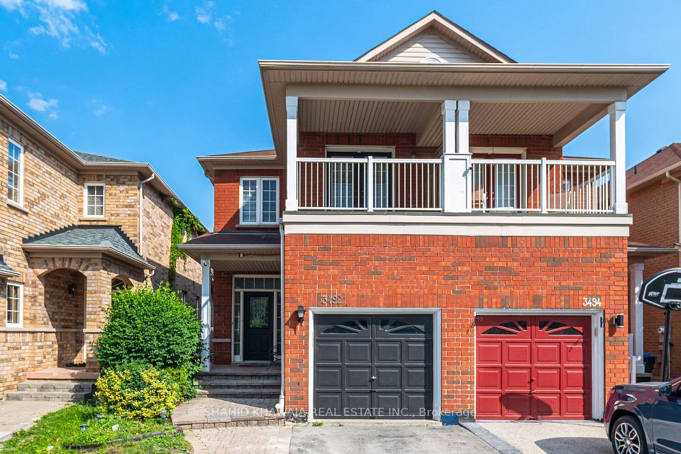 3492 Fountain Park Avenue, Mississauga, ON L5M 7E3