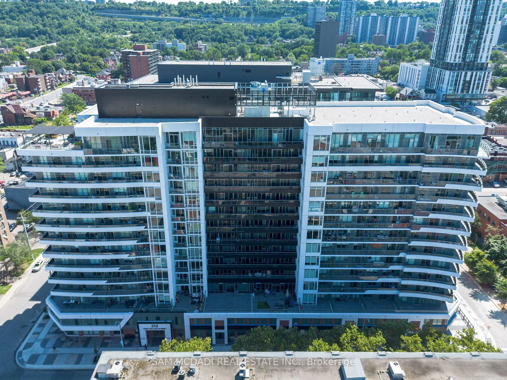 2 Bedrooms Condo at 212 King William,  Hamilton For sale