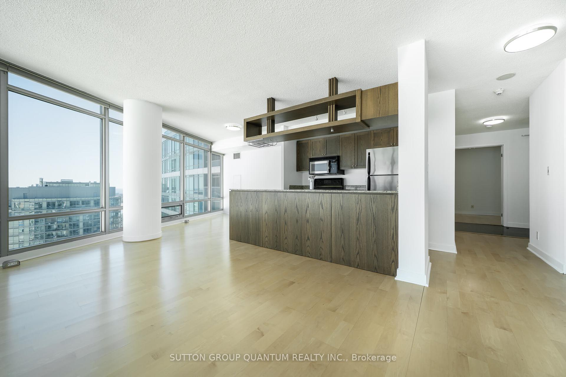 3 Bedrooms Condo at 81 Navy Wharf,  Toronto For sale