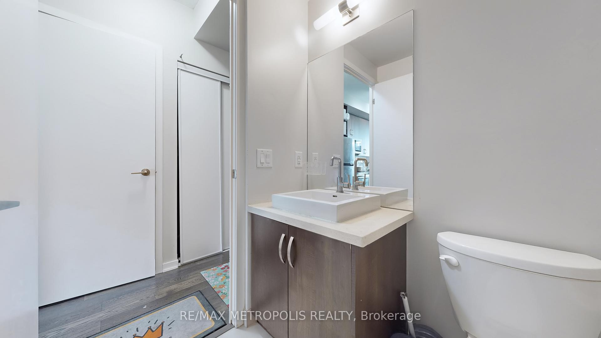1 Bedroom Condo at 105 The Queensway, Toronto For sale