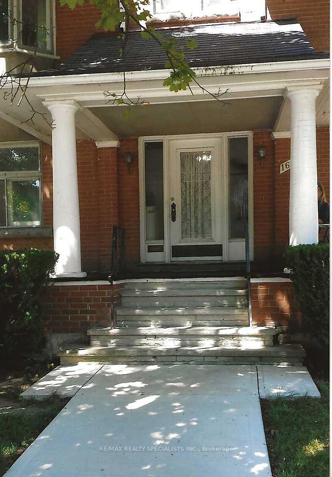 16 Wellington