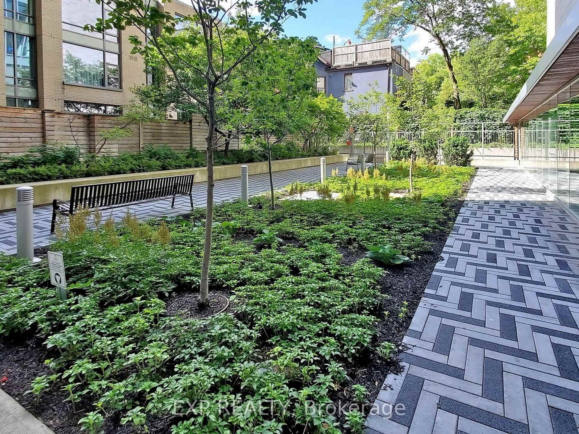 2 Bedrooms Condo at 285 Mutual, Toronto For sale