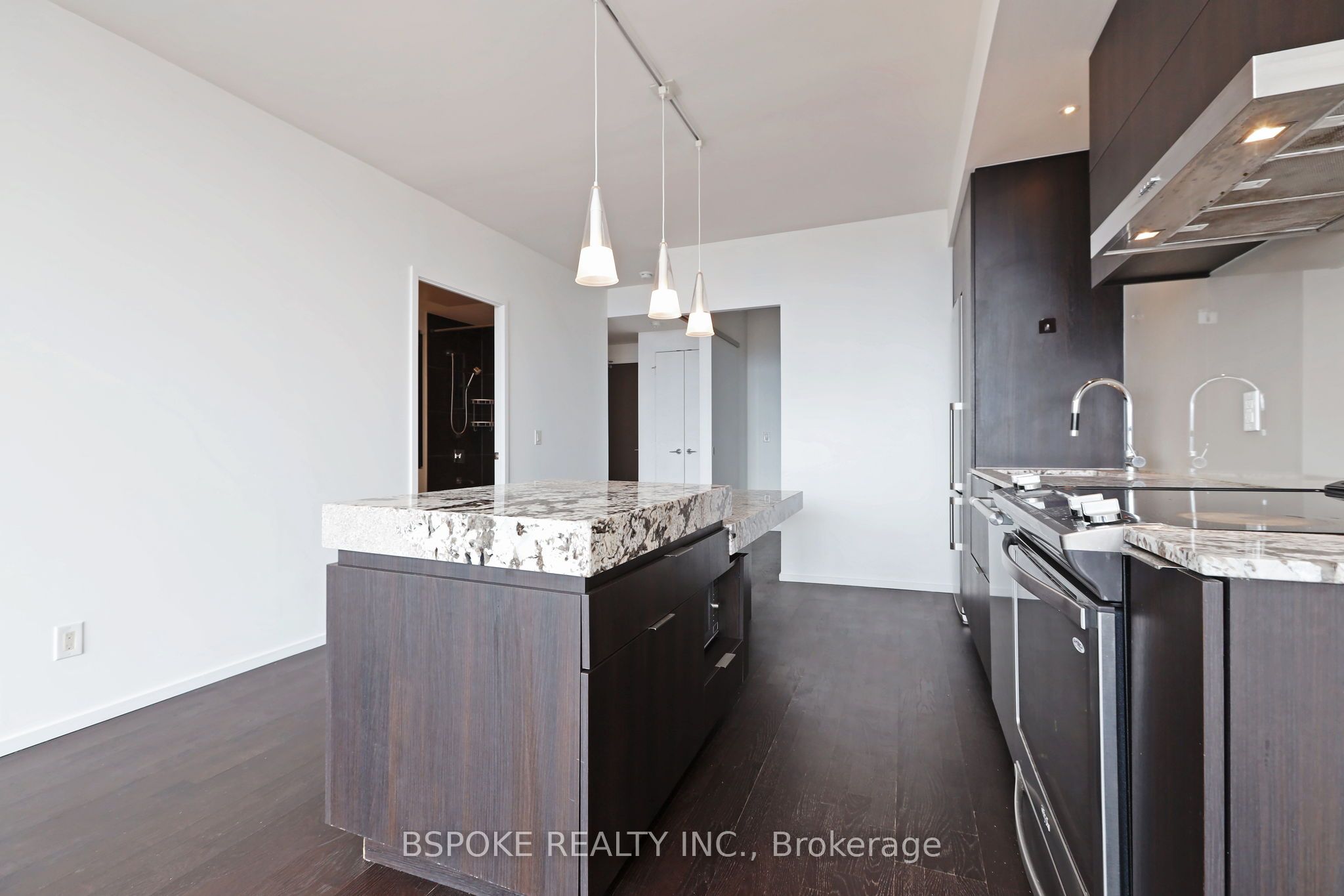 101 Charles Street E, #4402