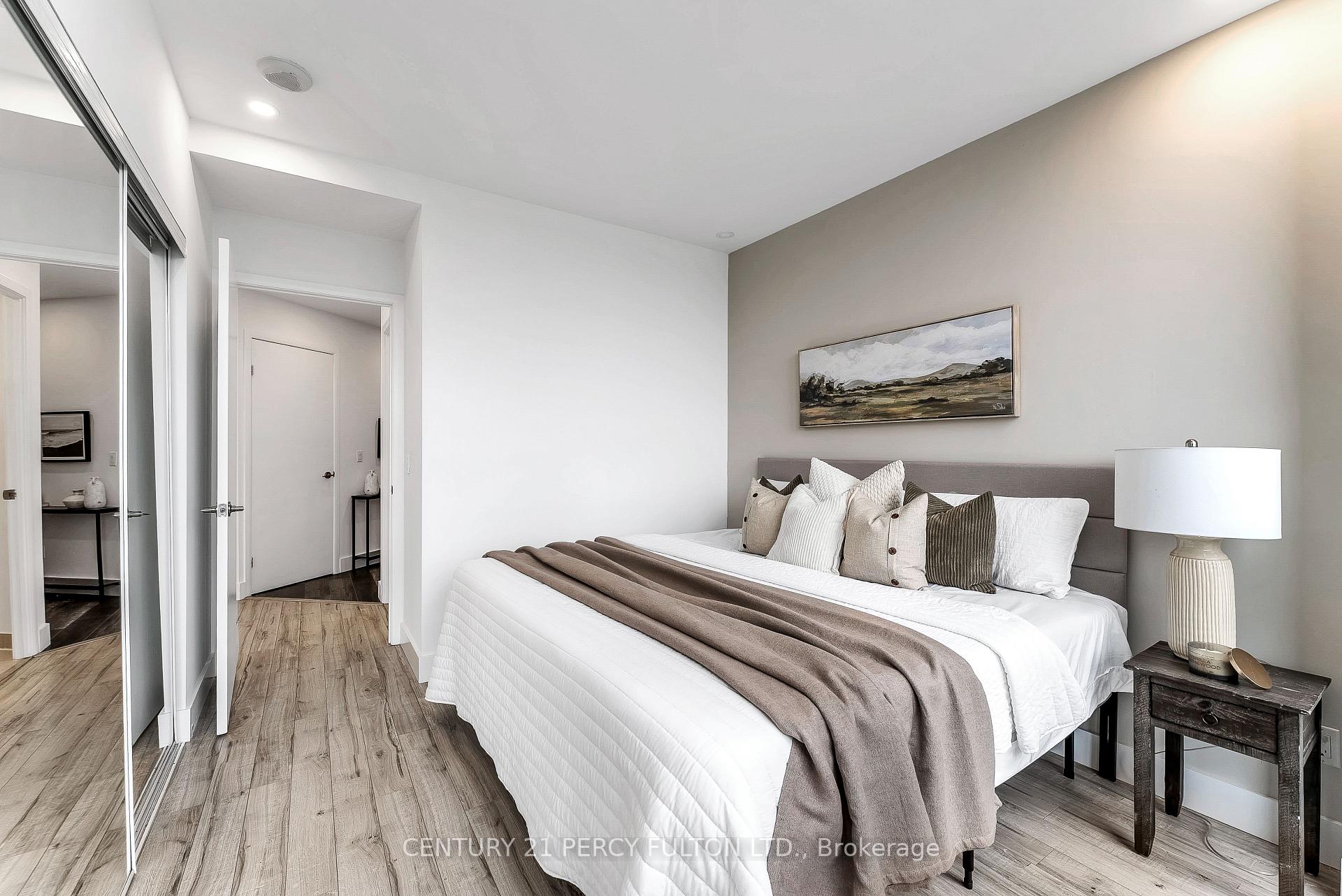2 Bedrooms Condo at 209 Fort York, Toronto For sale