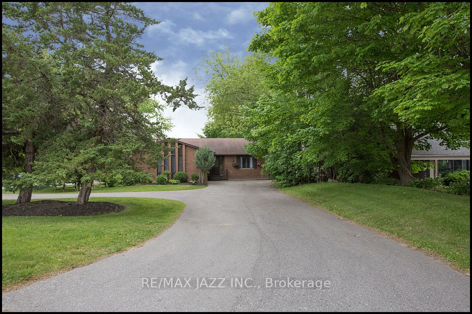 447 Lakeshore