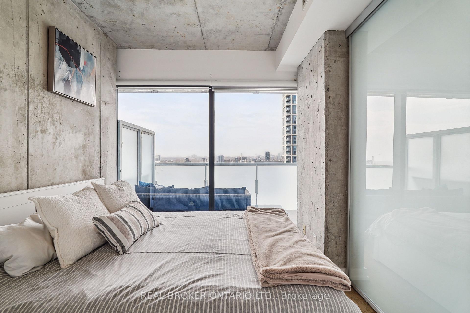 1 Bedroom Condo at 11 Charlotte,  Toronto For sale