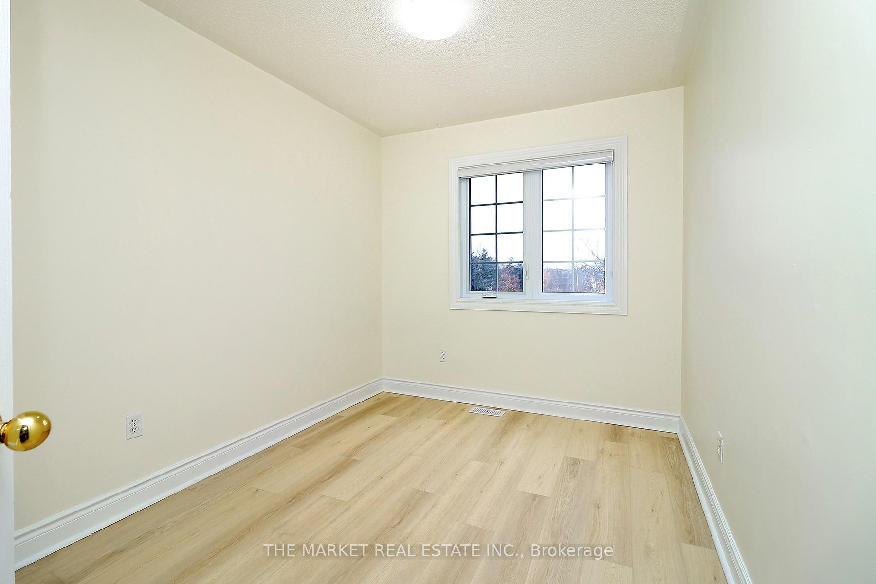 3 Bedrooms Condo at 7190 Atwood,  Mississauga For sale