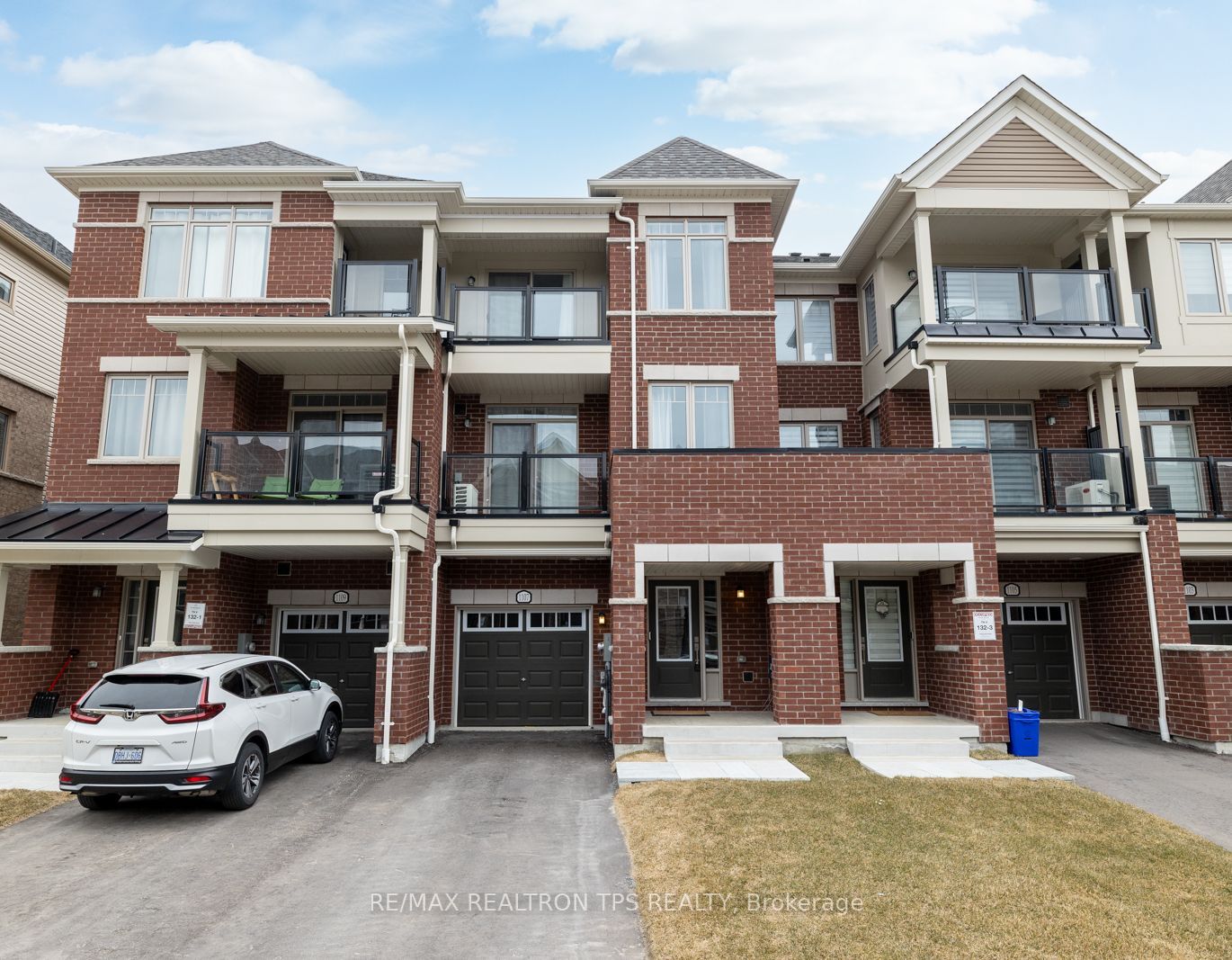 1107 Lockie Drive, Oshawa, ON L1H 7K5