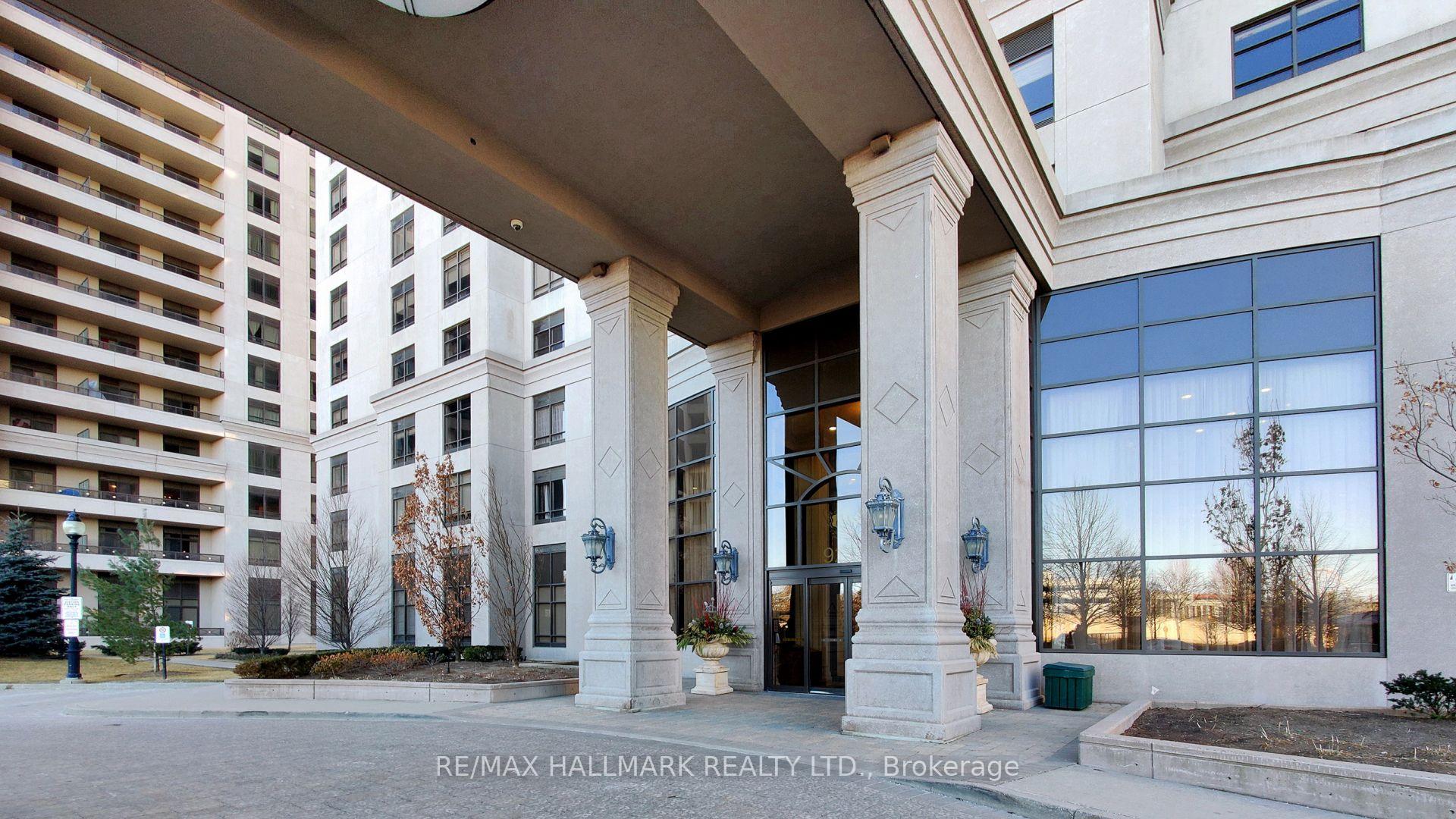 3 Bedrooms Condo at 9245 Jane, Vaughan For sale