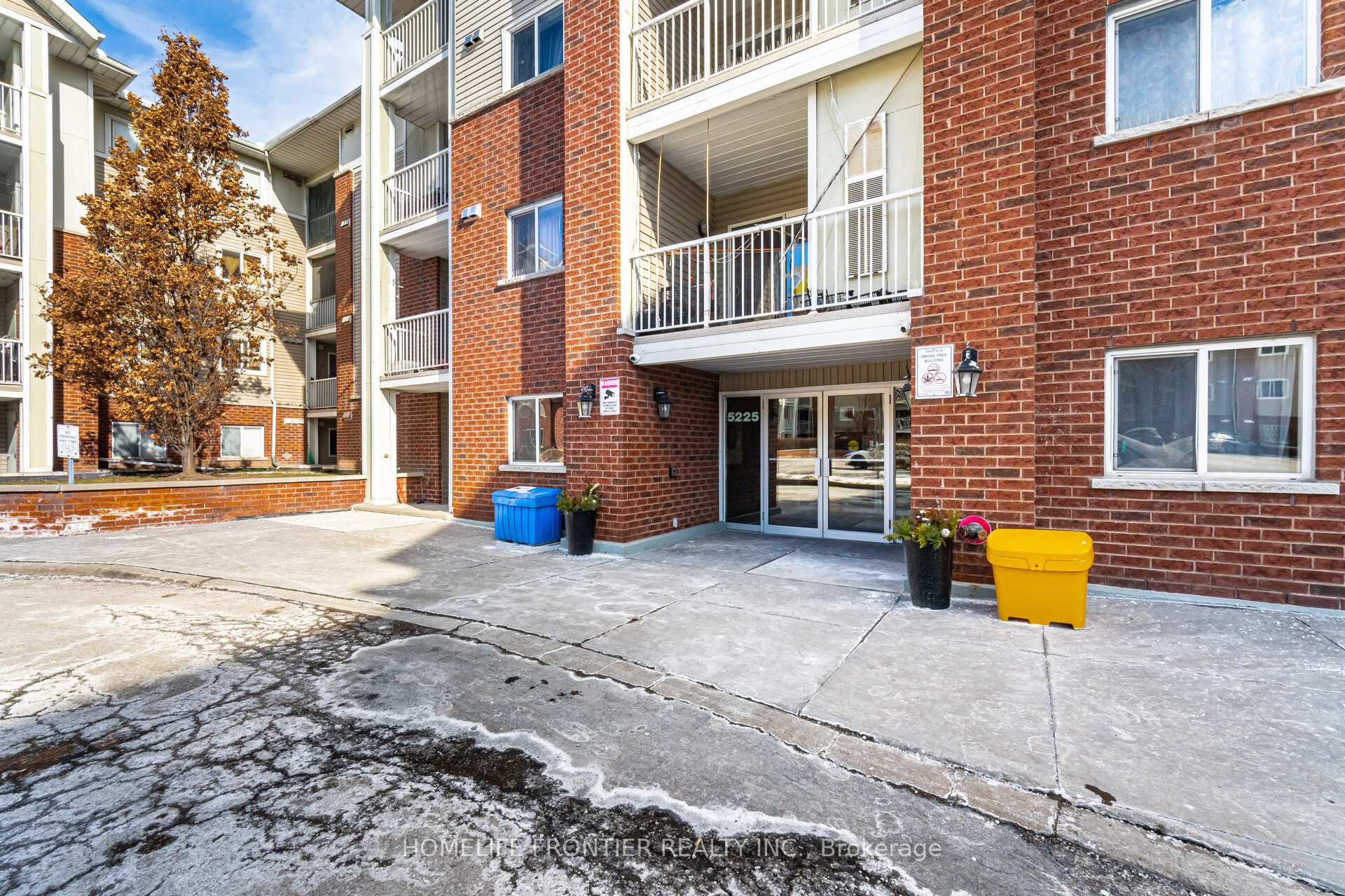 2 Bedrooms Condo at 5225 Finch,  Toronto For sale