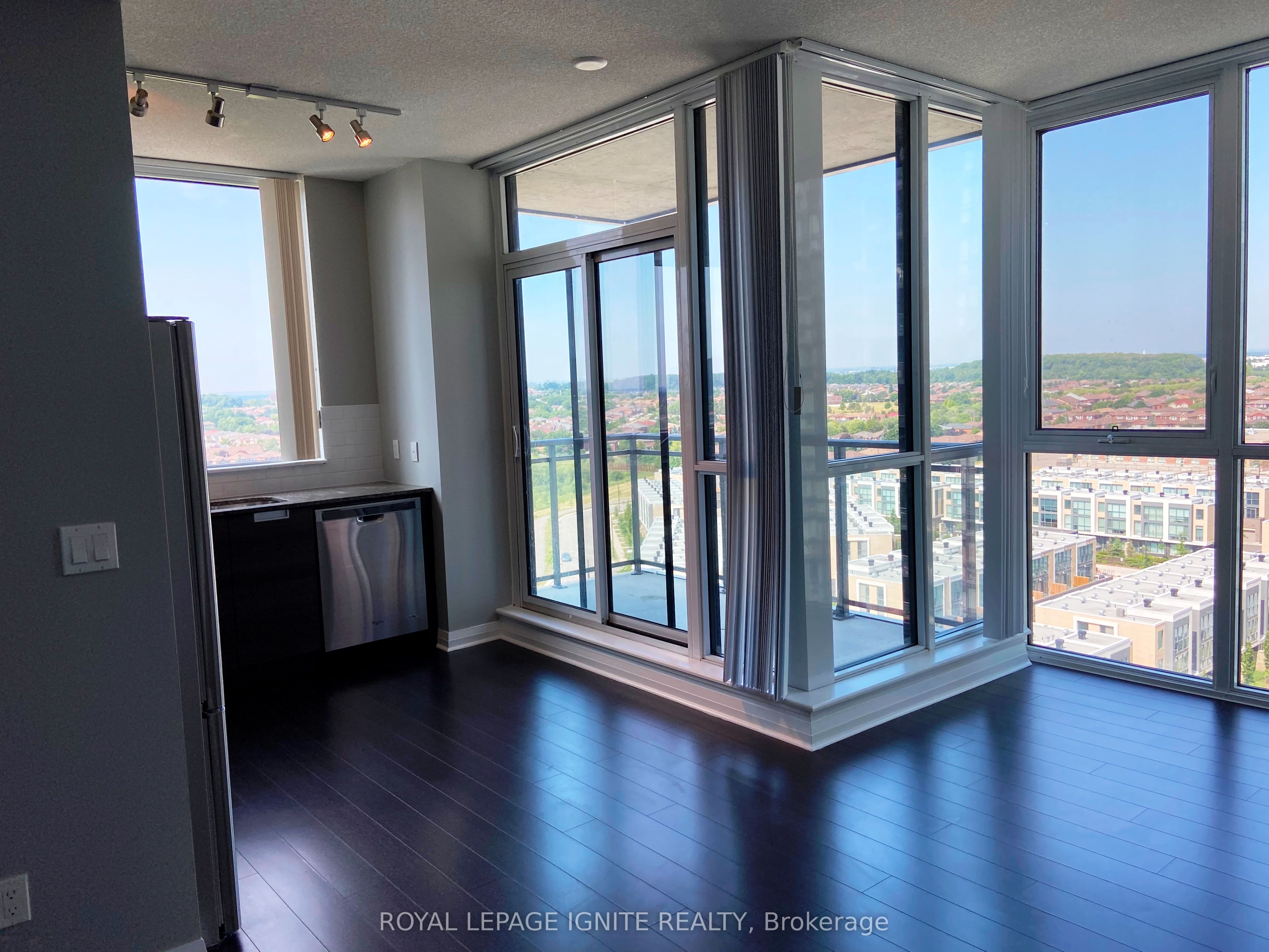 75 Eglinton Avenue W, #1107