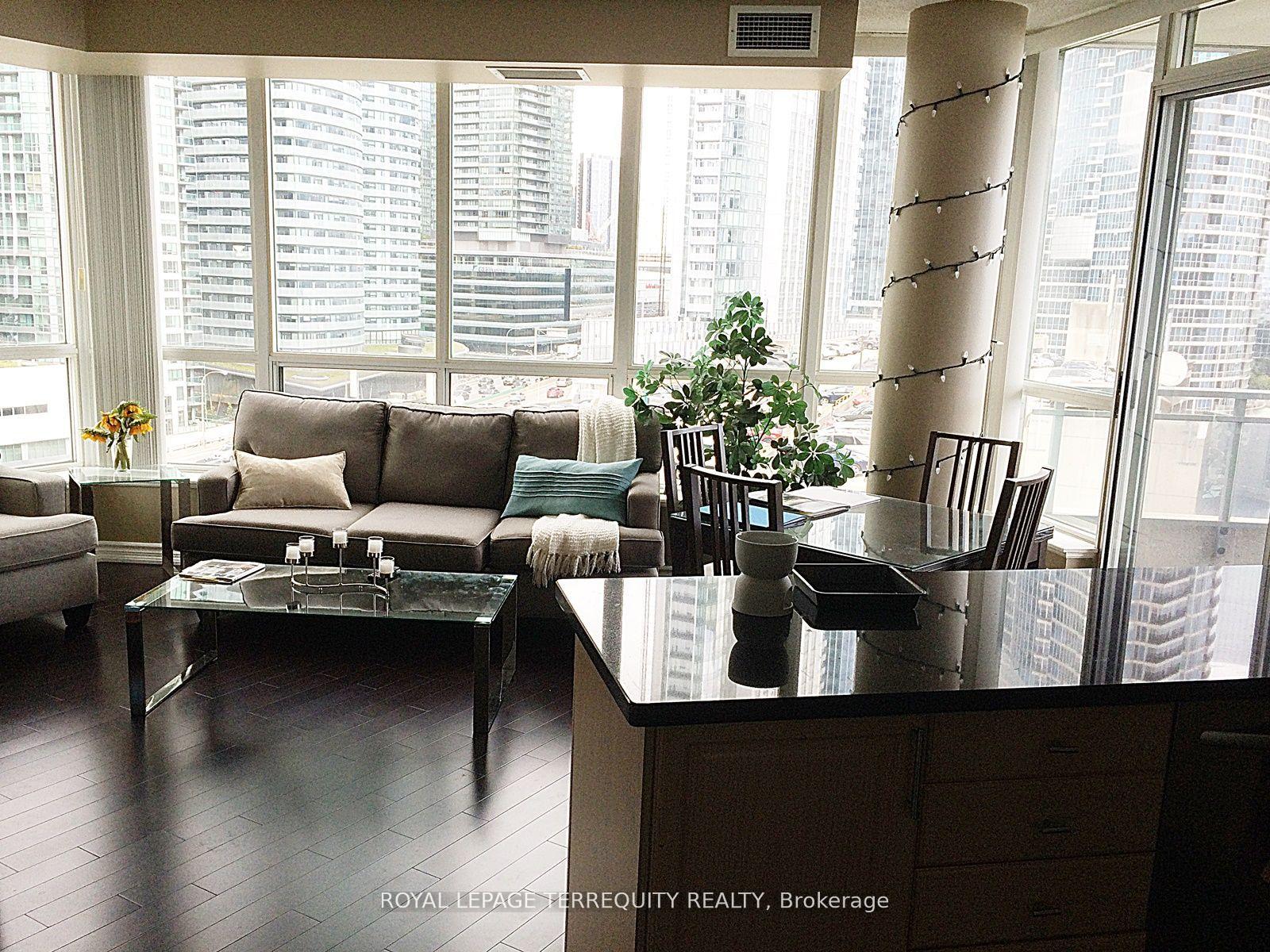 2 Bedrooms Condo at 228 Queens,  Toronto For sale