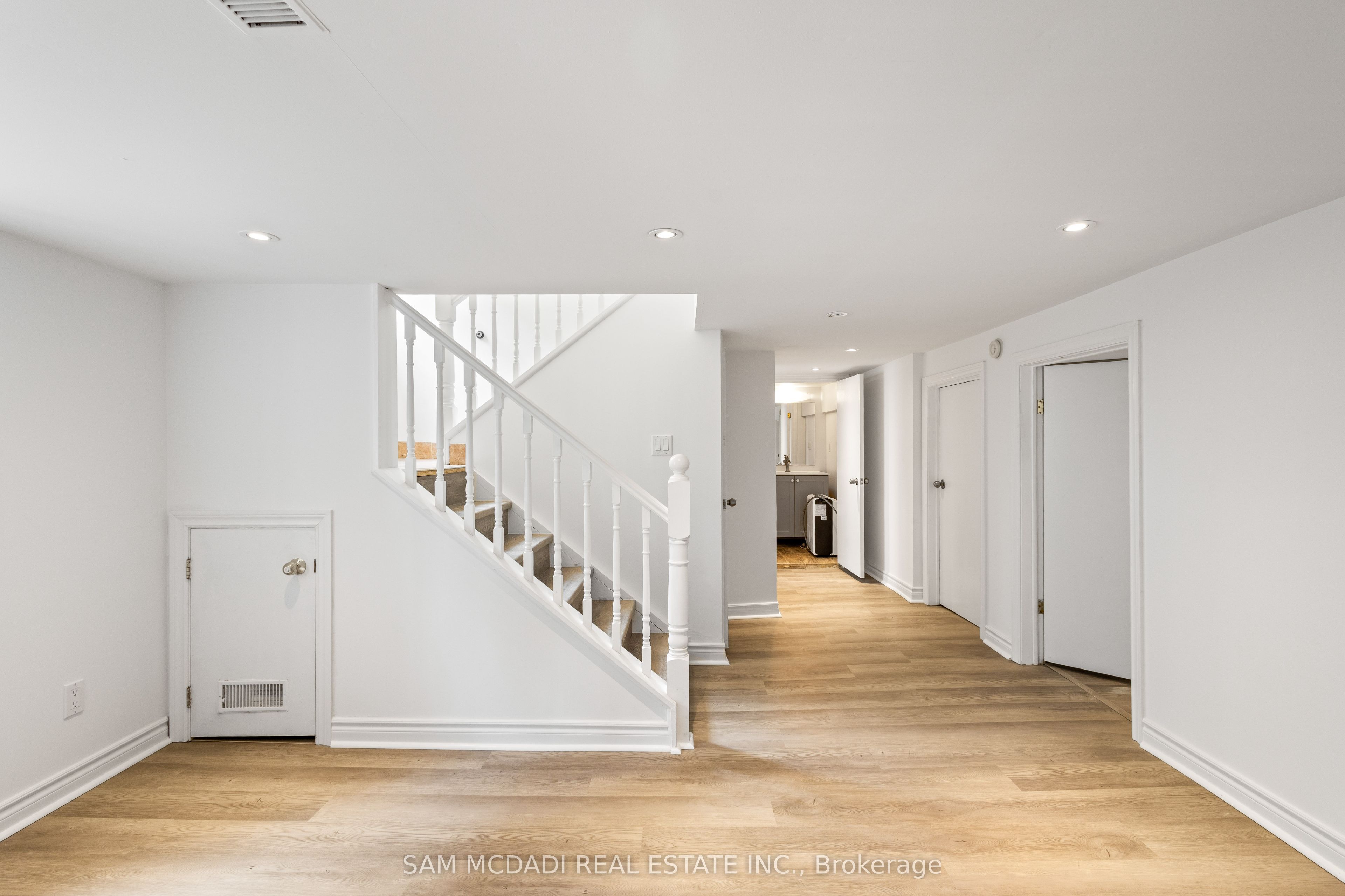 8 Wesley Crescent