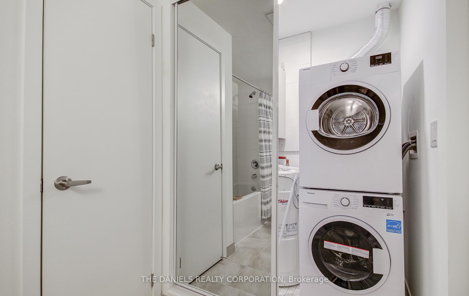 1 Bedroom Condo at 165 Canon Jackson,  Toronto For sale