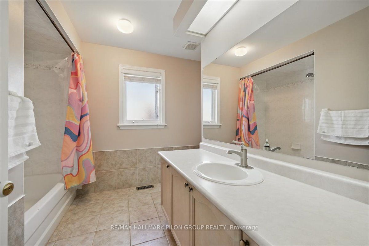 10 Maybrook Place
