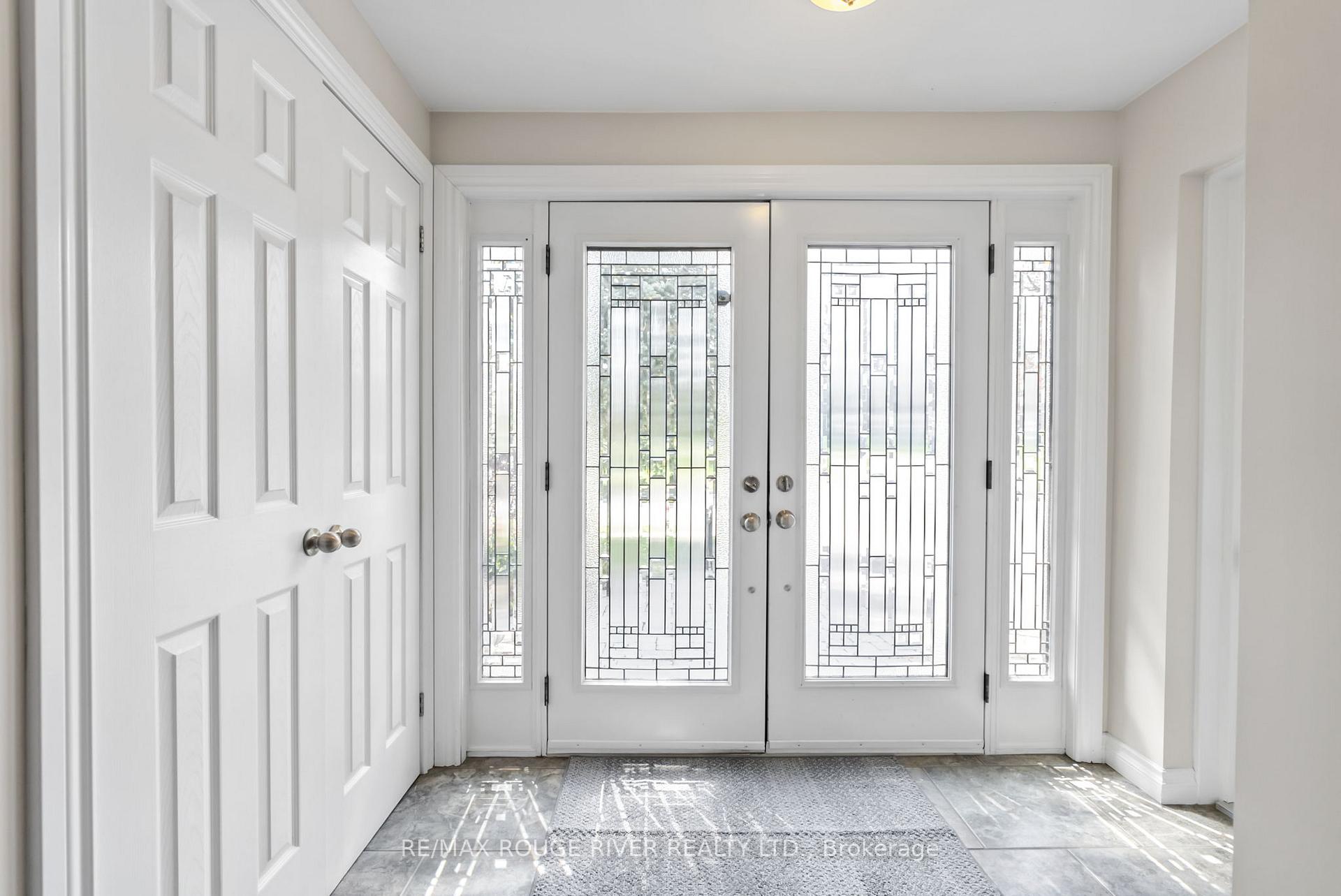 108 Orchard Court, Whitby, ON L1N 1H4