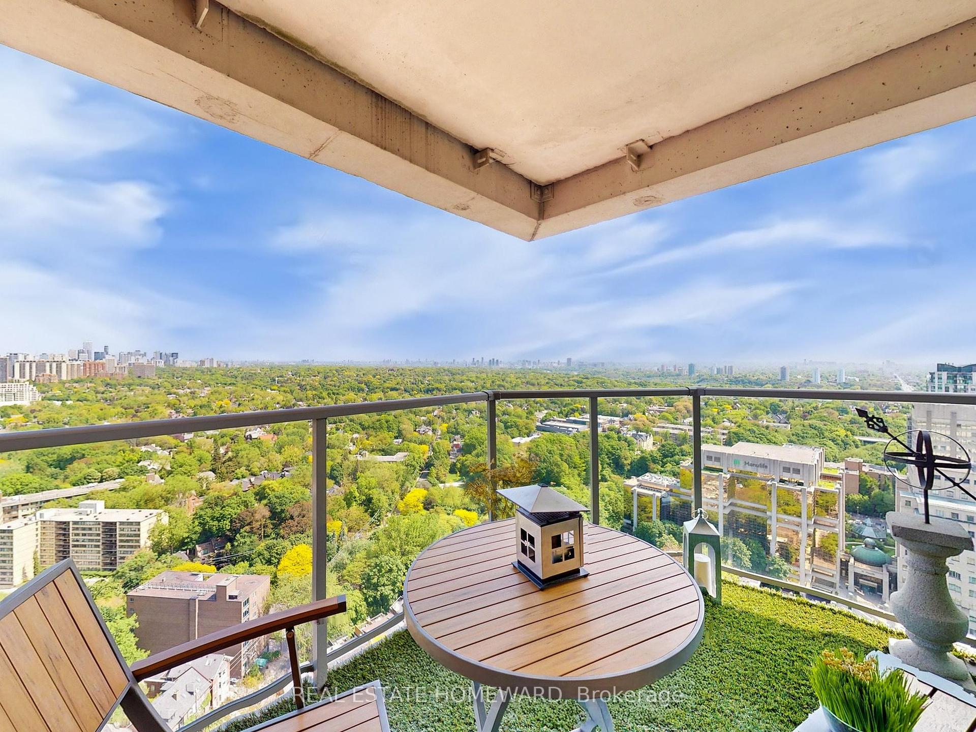 2 Bedrooms Condo at 8 Park, Toronto For sale