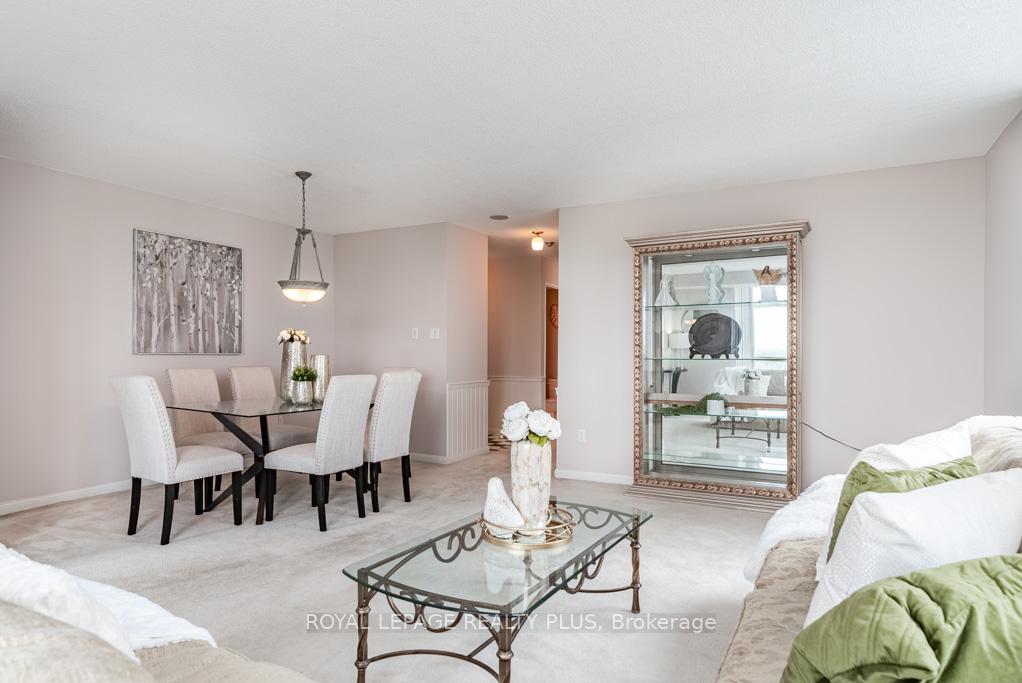 2 Bedrooms Condo at 101 Subway, Toronto For sale