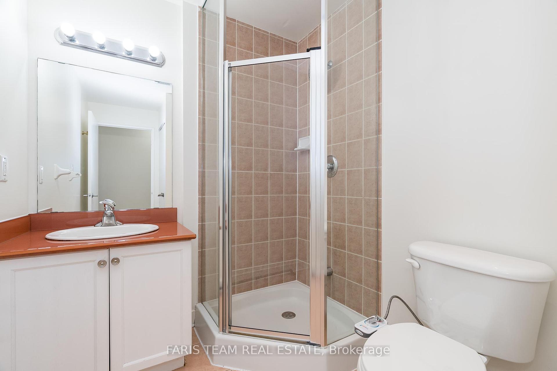 2 Bedrooms Condo at 88 Palace Pier,  Toronto For sale
