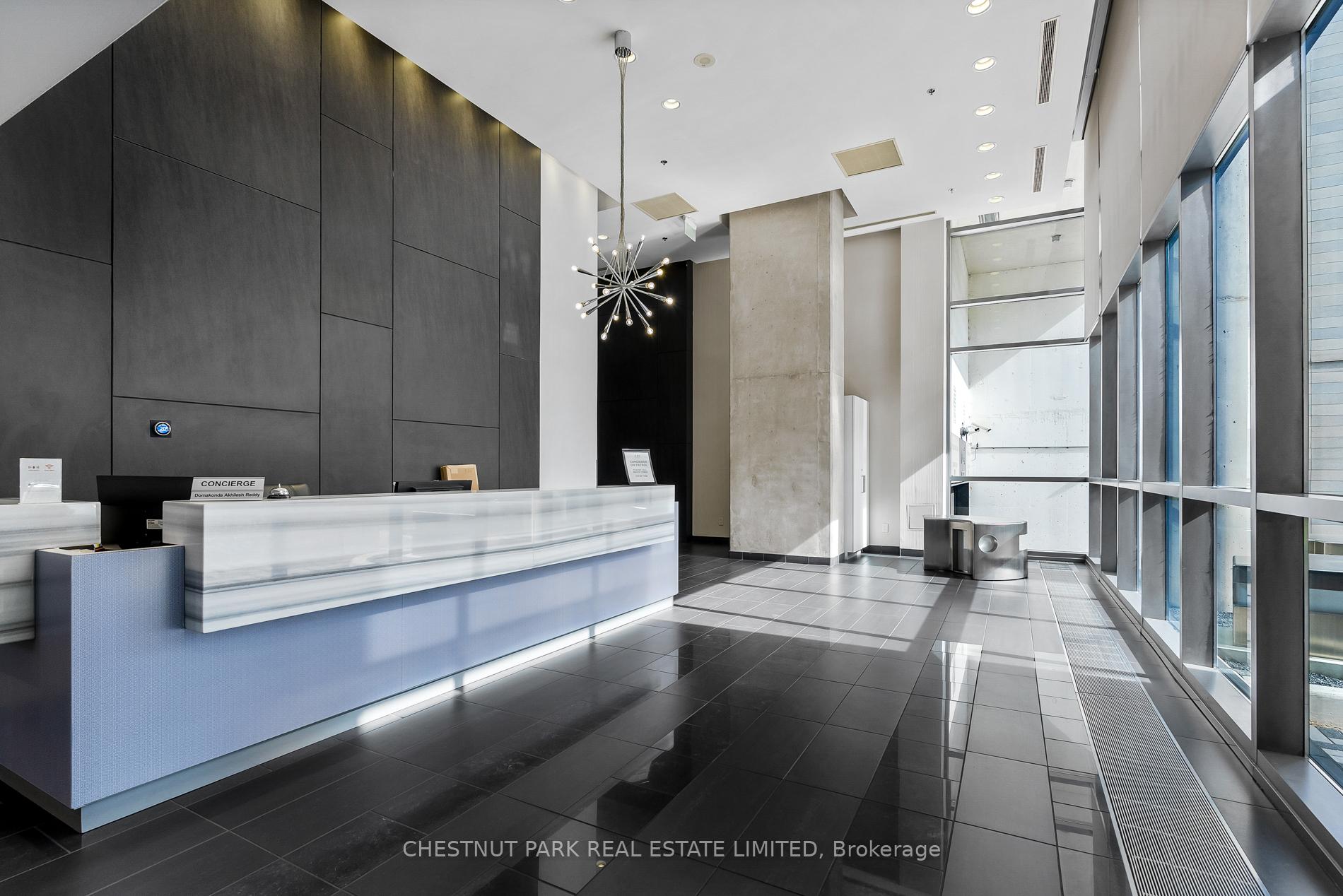 2 Bedrooms Condo at 285 Mutual, Toronto For sale