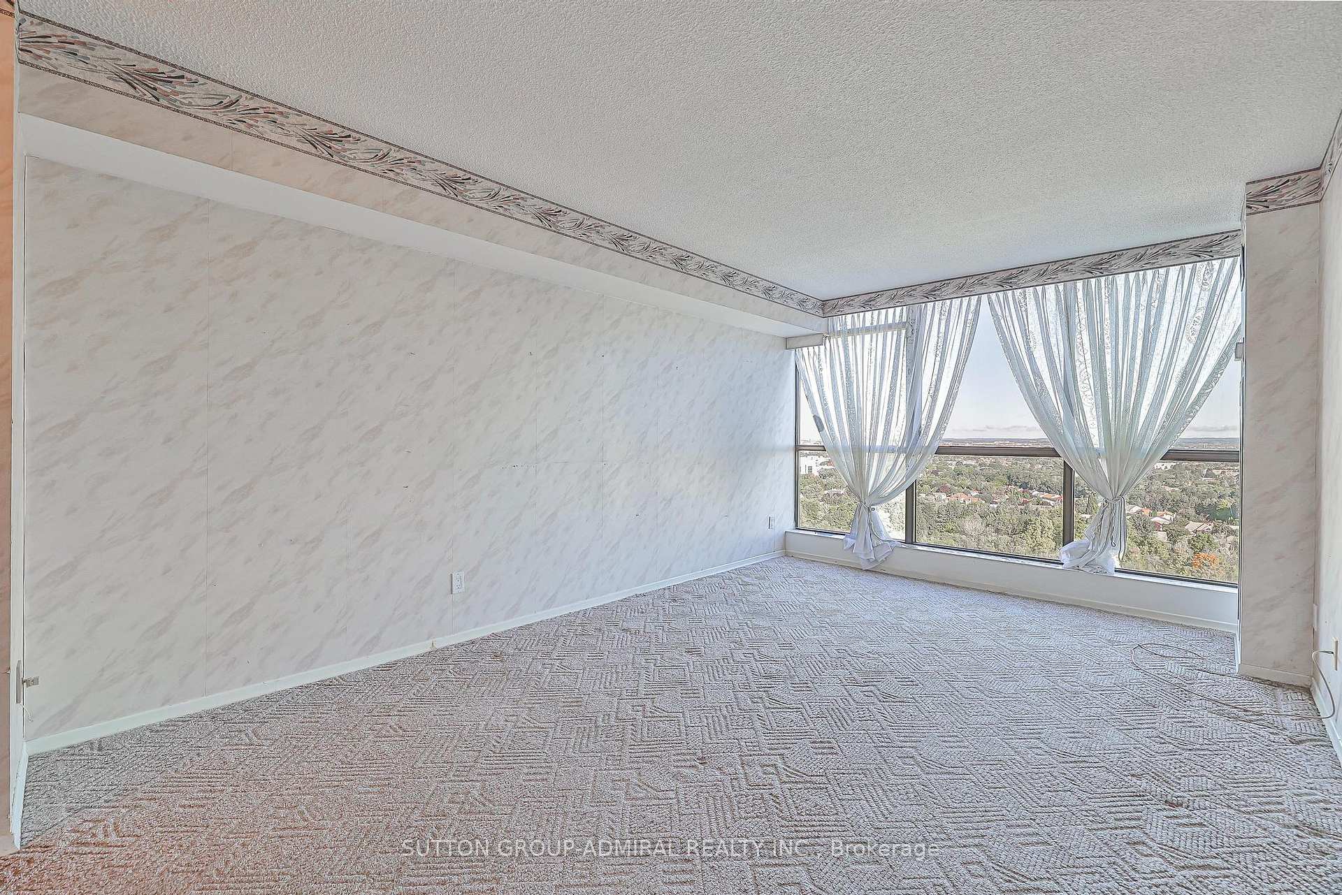 3 Bedrooms Condo at 131 Torresdale, Toronto For sale