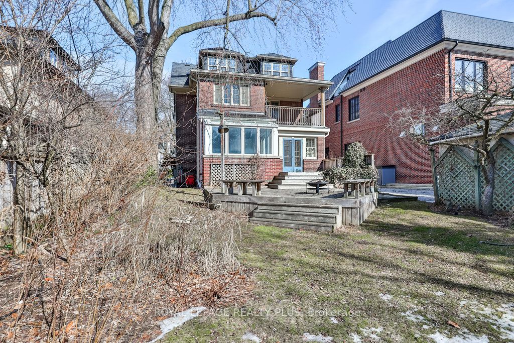 225 Glenrose Avenue, Toronto, ON M4T 1L1