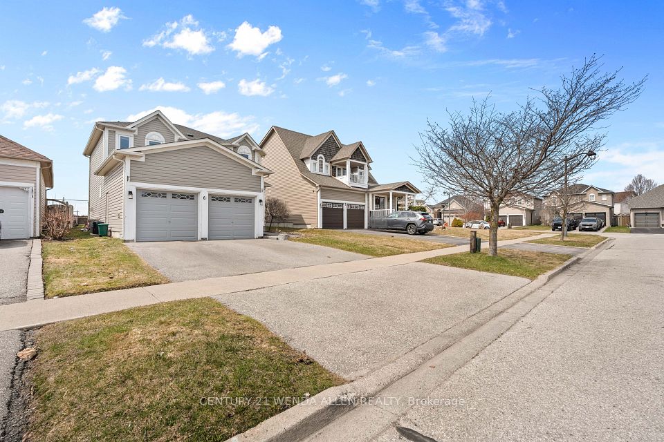 6 Hammond Street, Clarington, ON L1C 5E5