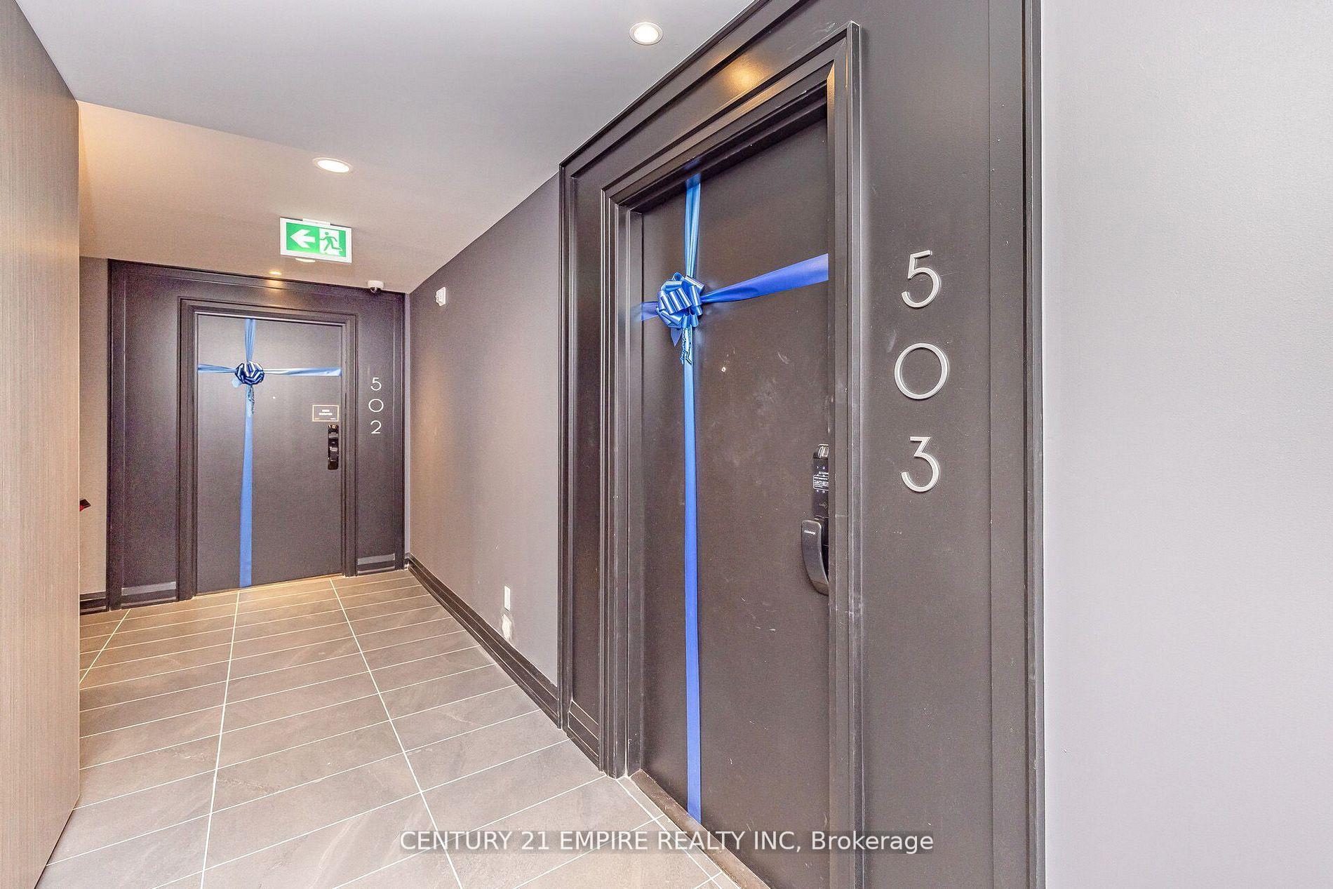 2 Bedrooms Condo at 95 Dundas,  Oakville For sale