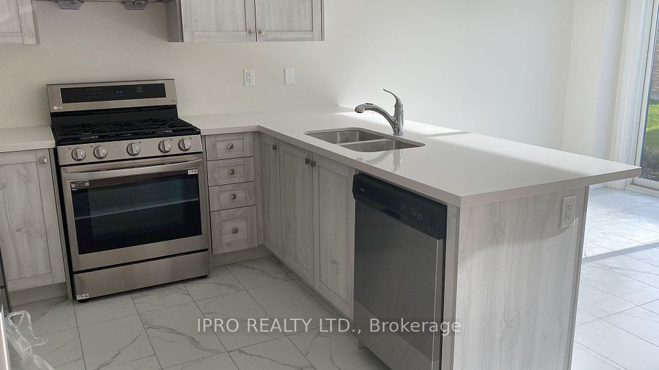 17 Calabria Drive, Caledon, ON L7C 4L3