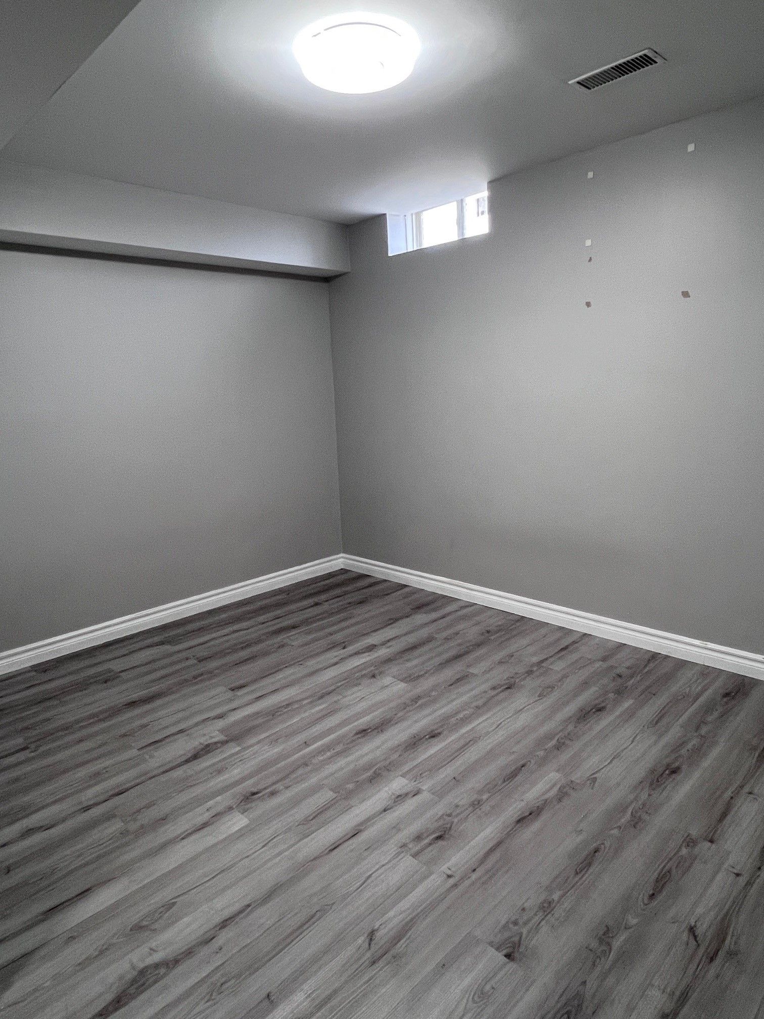 409 Rossland Road E BSMT