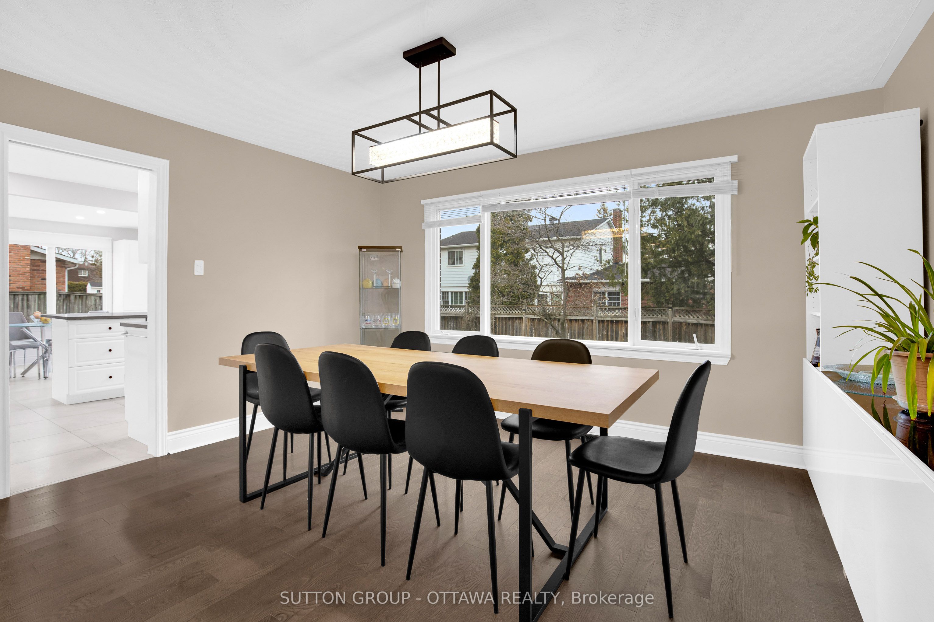 13 Weatherwood Crescent, CountryPlacePineglenCrestviewandArea, ON K2E 7C5