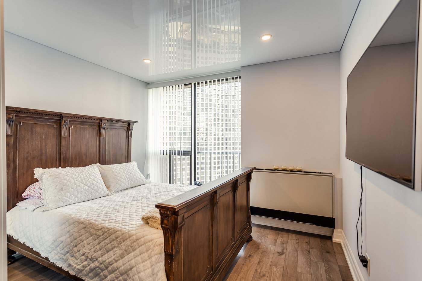 33 Harbour Square 2440