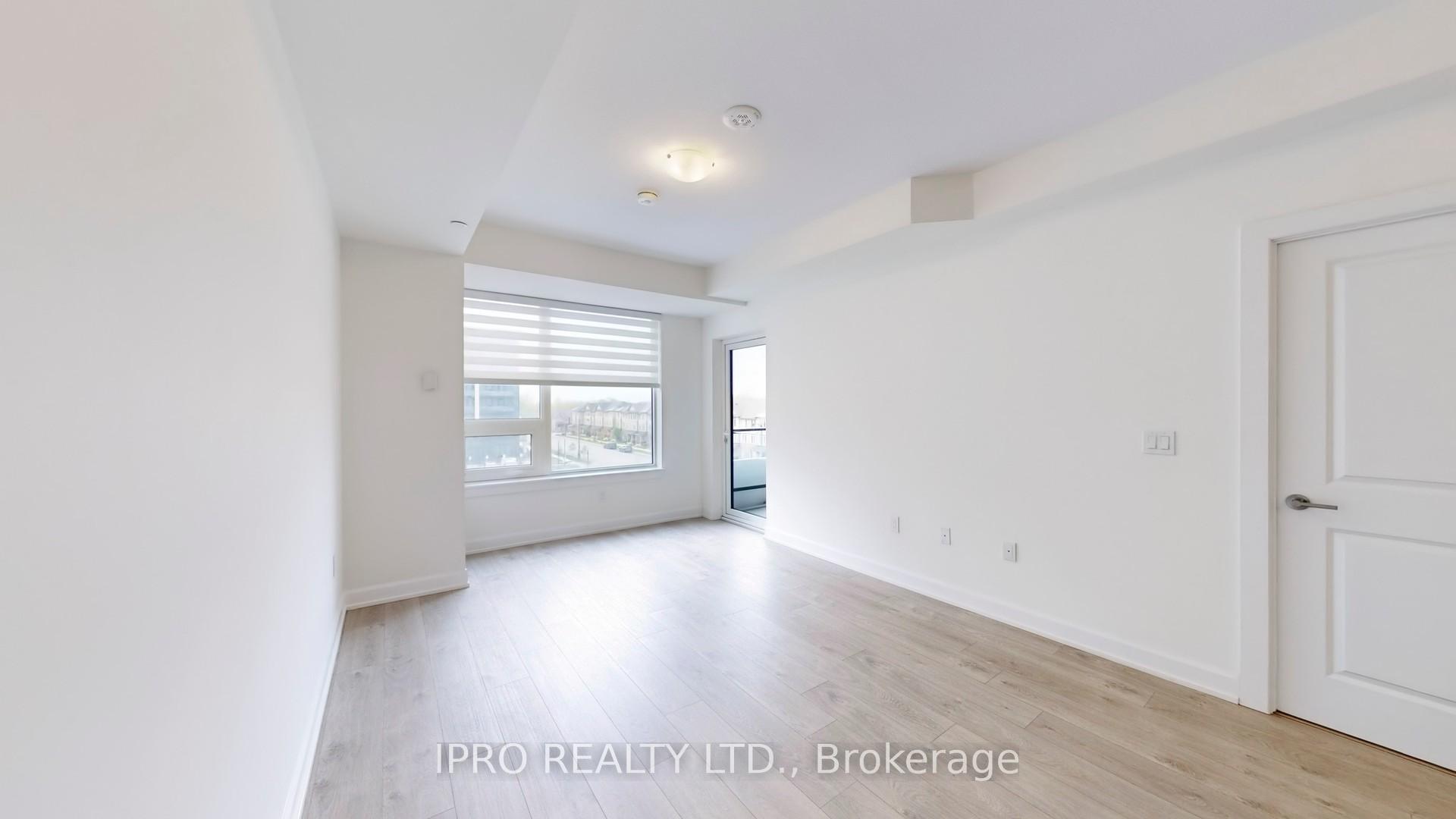 2 Bedrooms Condo at 3200 William Coltson, Oakville For sale