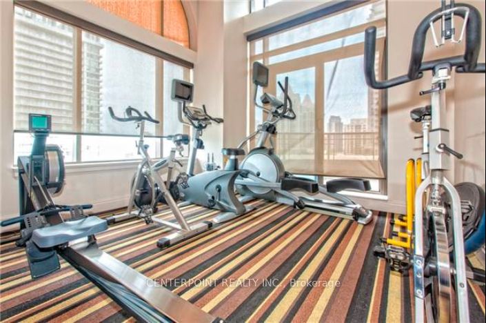 385 Prince Of Wales Drive, #703