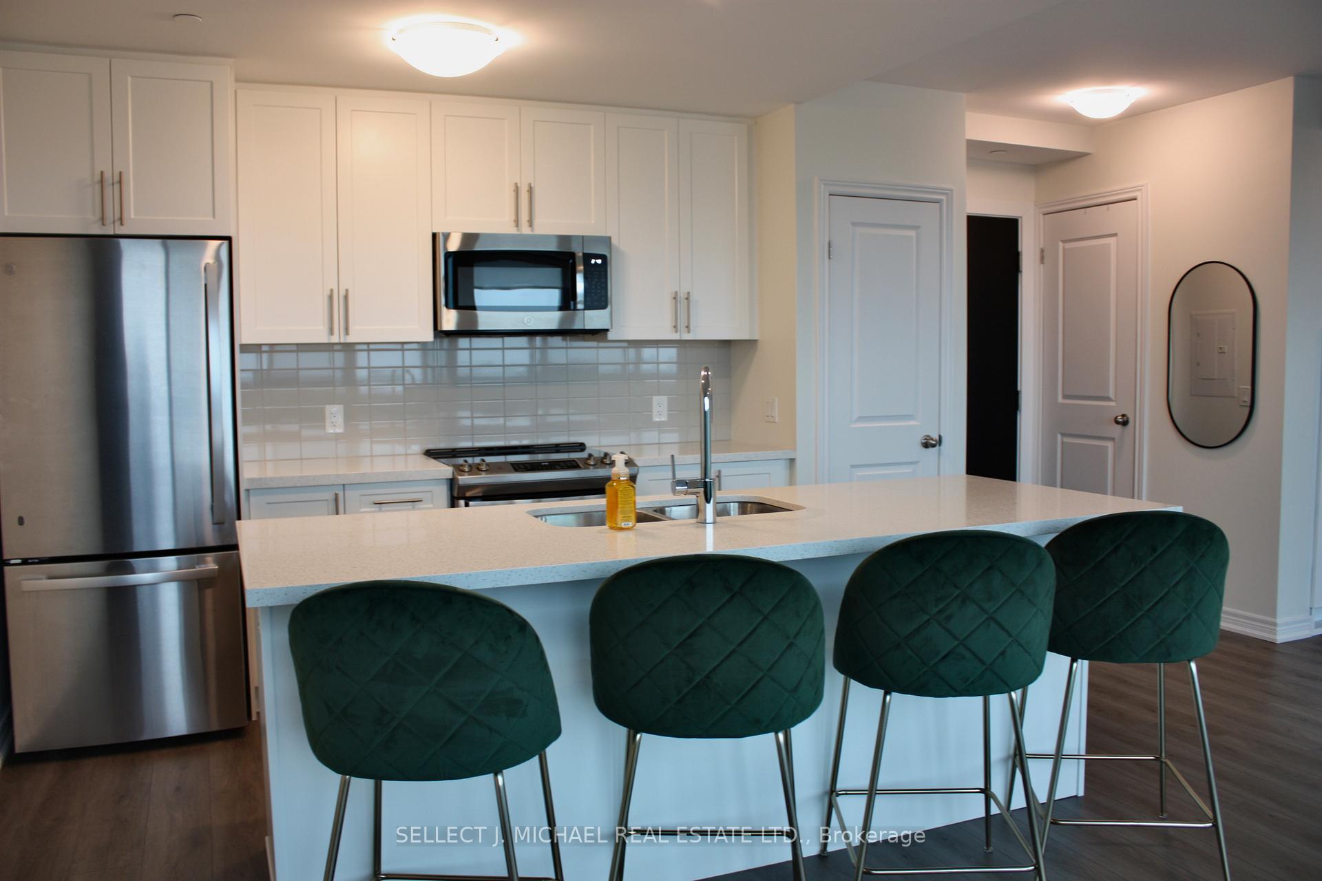 2 Bedrooms Condo at 2750 King,  Hamilton For sale