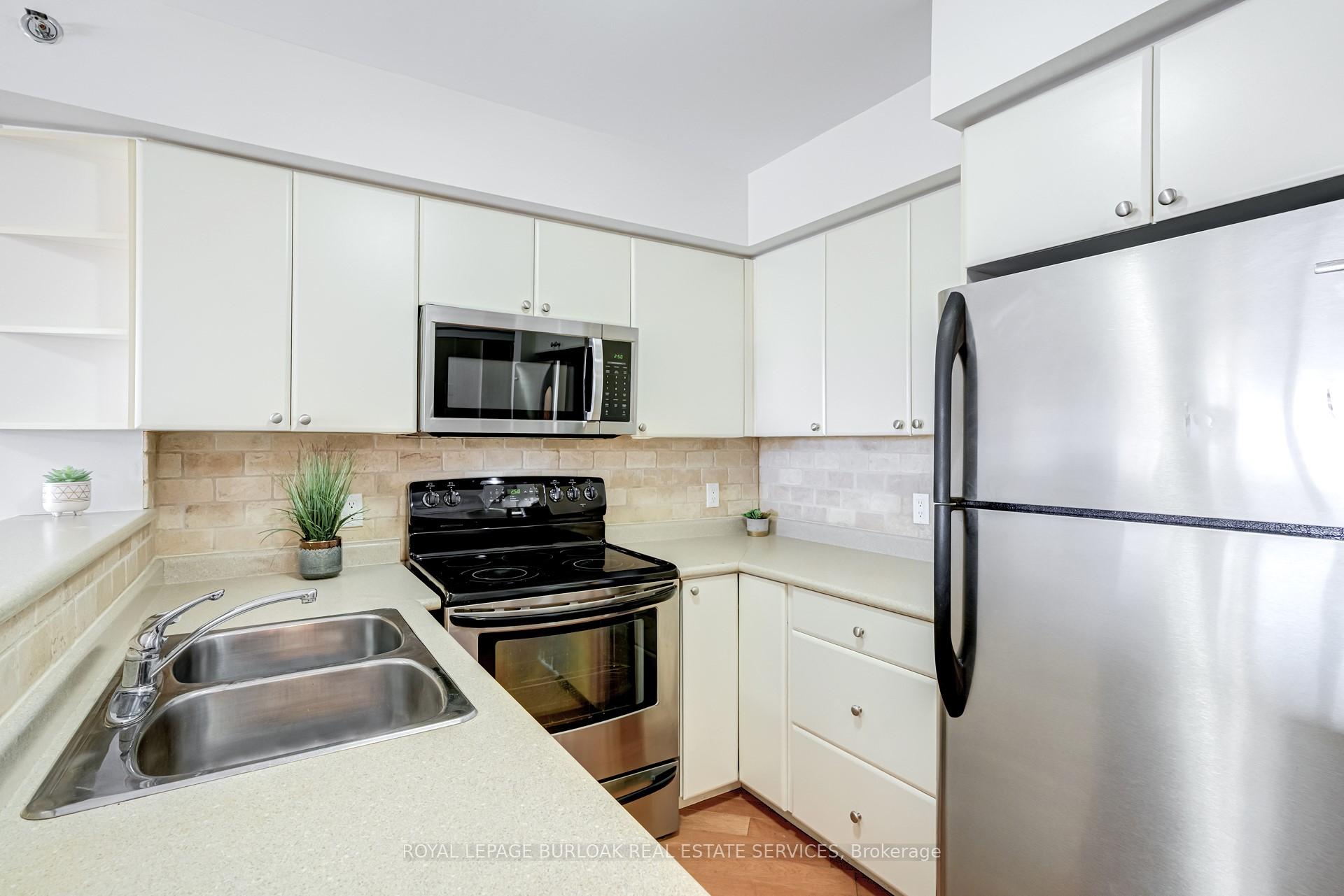 1 Bedroom Condo at 3060 Rotary,  Burlington For sale